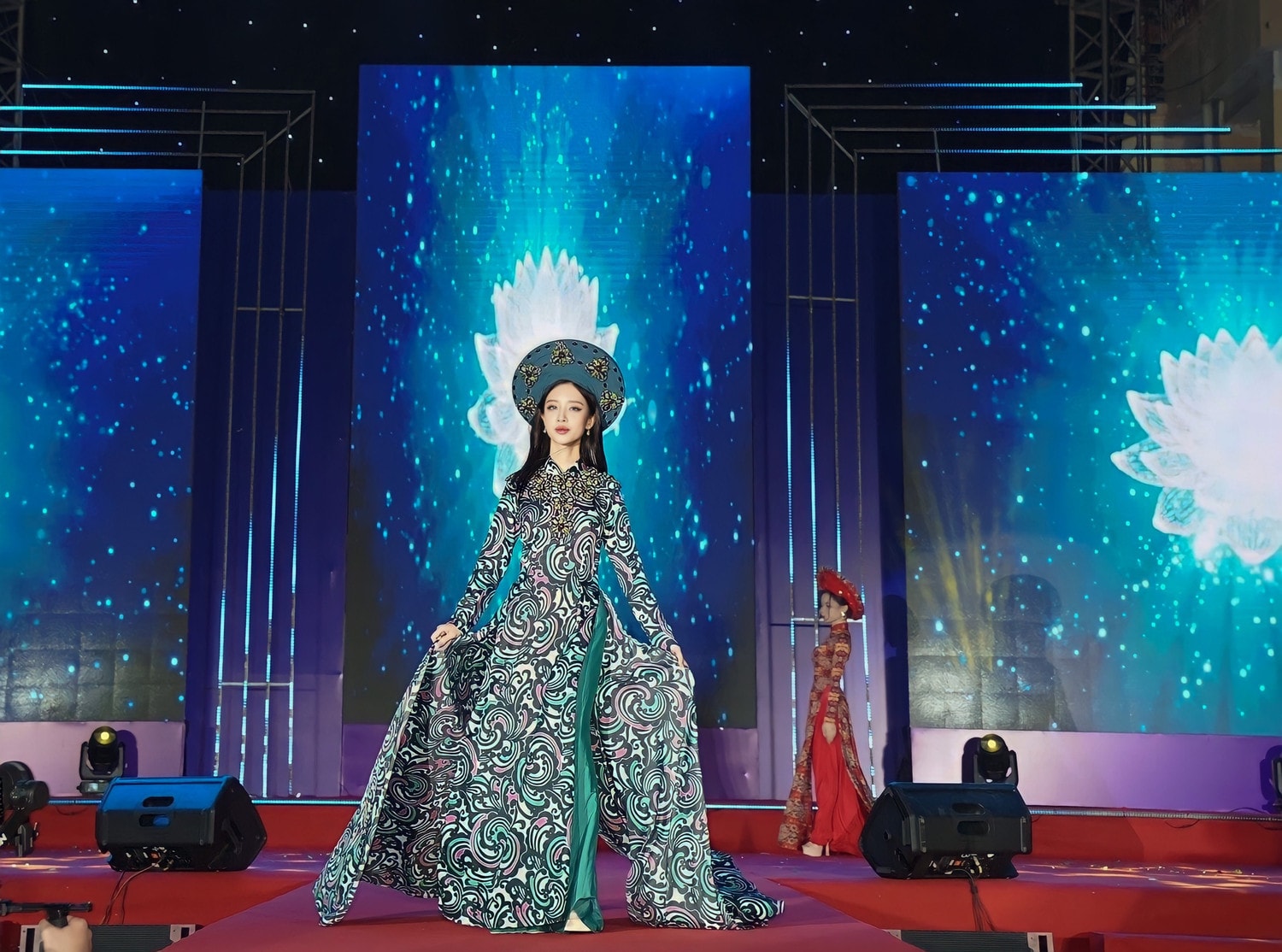 Lộ diện cặp đôi đăng quang 