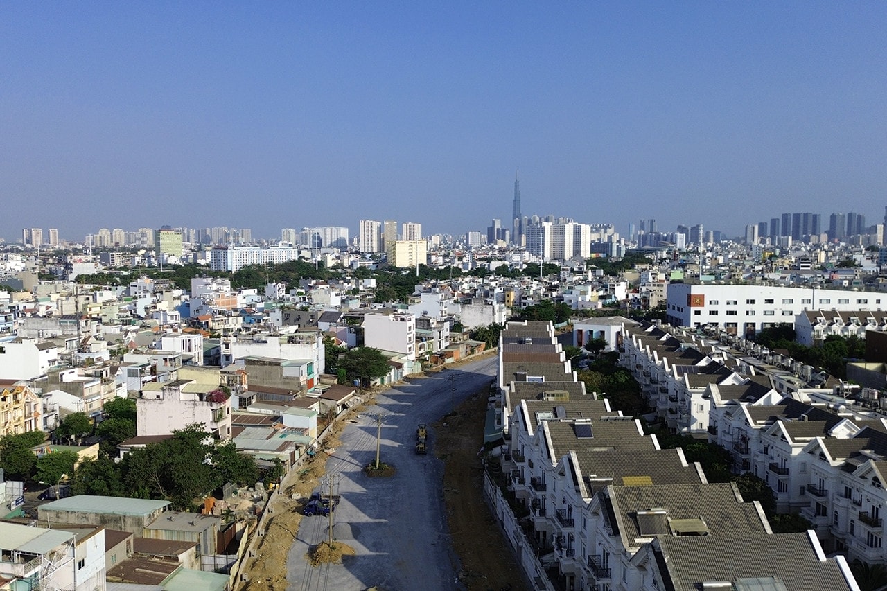 Dự án mở rộng, nâng cấp đường Dương Quảng Hàm bắt đầu từ quận Bình Thạnh, được khởi công từ đầu tháng 8.2023 Vụ hàng chục hộ dân có nhà đất bị thu hồi mòn mỏi chờ giải quyết: Hiện trạng đường Dương Quảng Hàm thế nào? -0