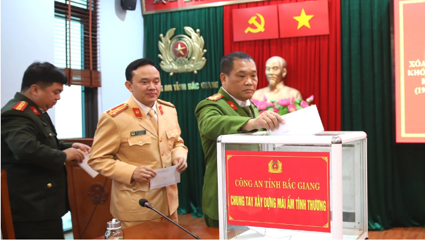 Bắc Giang hỗ trợ gần 500 gia đình người có công sửa chữa, xây mới nhà ở -0