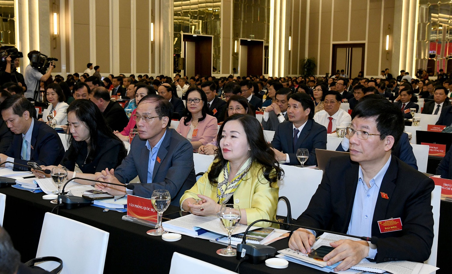 Chủ tịch Quốc hội Vương Đình Huệ dự khai mạc Hội nghị toàn quốc tổng kết công tác HĐND các tỉnh, thành phố năm 2023 và triển khai kế hoạch công tác năm 2024 -0