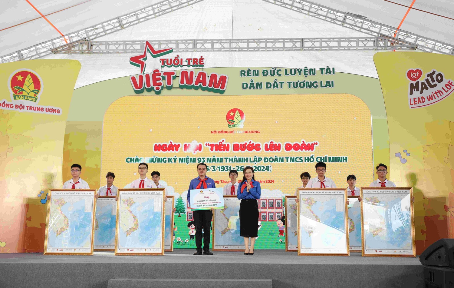 Tưng bừng Ngày hội “Tiến bước lên Đoàn” -0