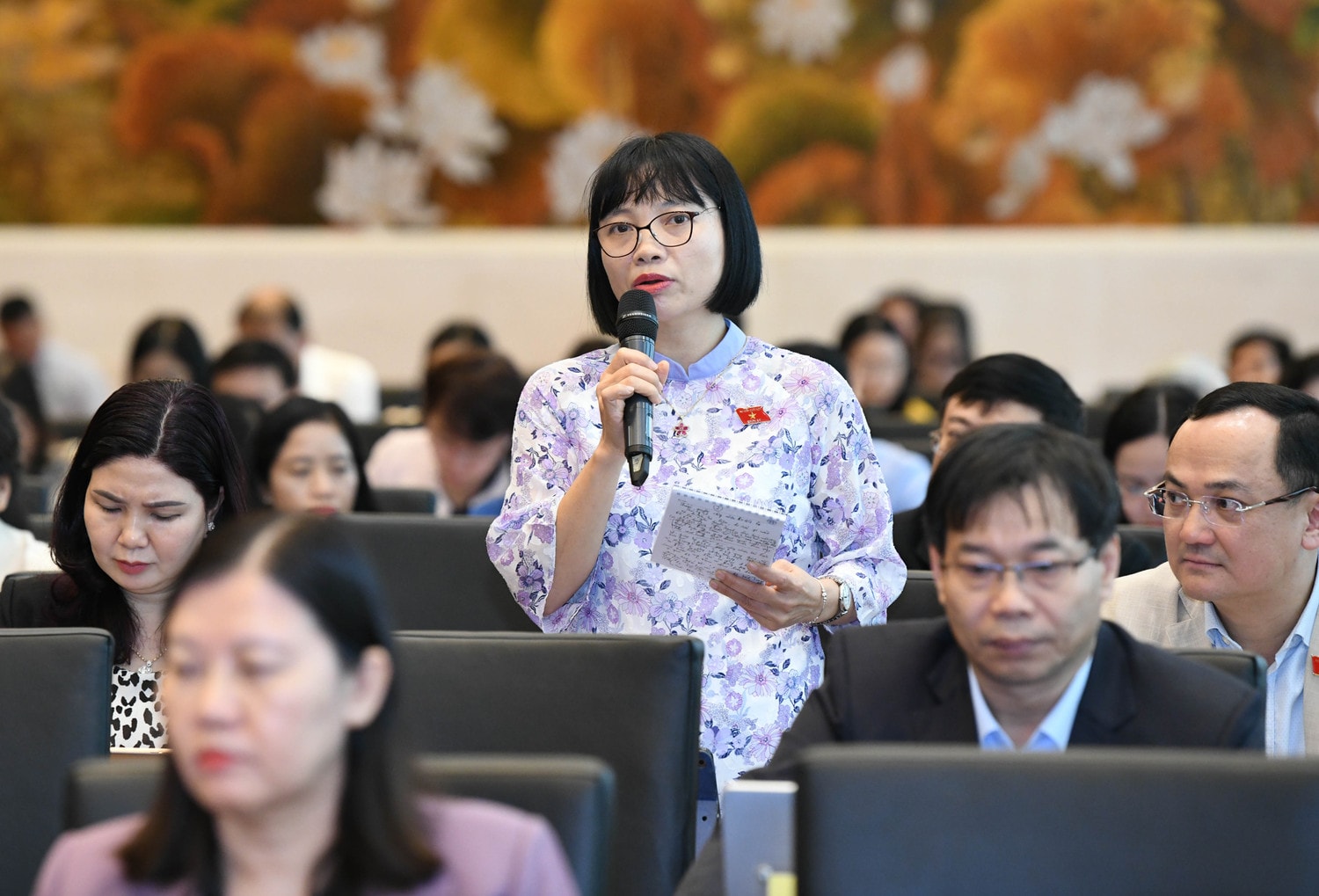 Đã là tài liệu lưu trữ thì trước hết cần thực hiện theo pháp luật về lưu trữ -0