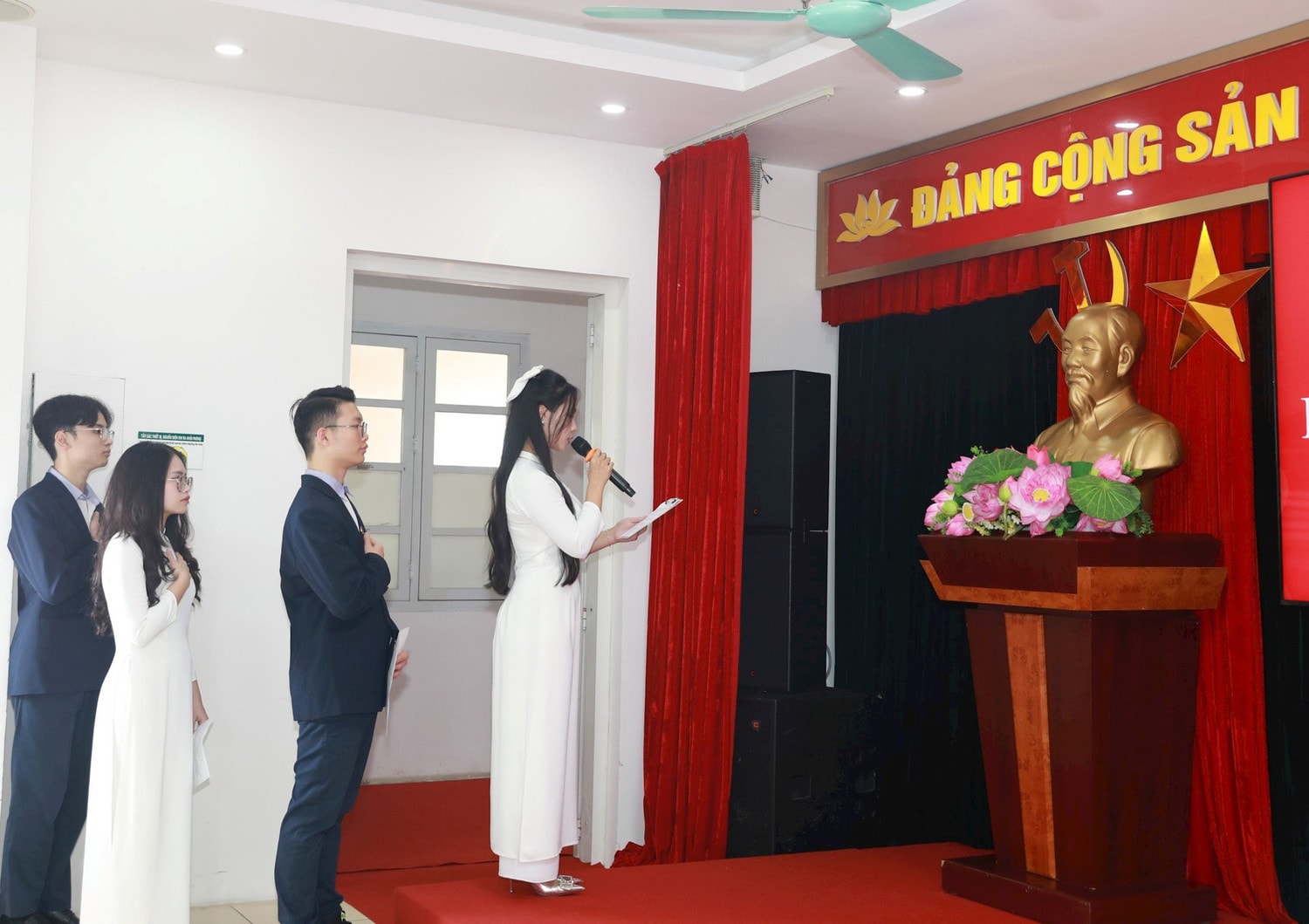 Hà Nội: 7 học sinh THPT ưu tú được kết nạp Đảng -0