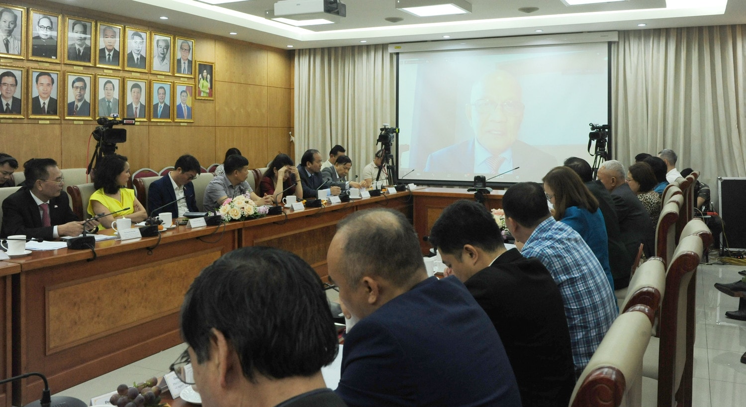 Tuyên truyền, phổ biến nội dung liên quan đến người Việt Nam ở nước ngoài trong Luật Đất đai, Luật Nhà ở và Luật Kinh doanh bất động sản -0