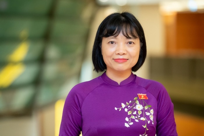 Phó Trưởng đoàn ĐBQH Nguyễn Thị Việt Nga.