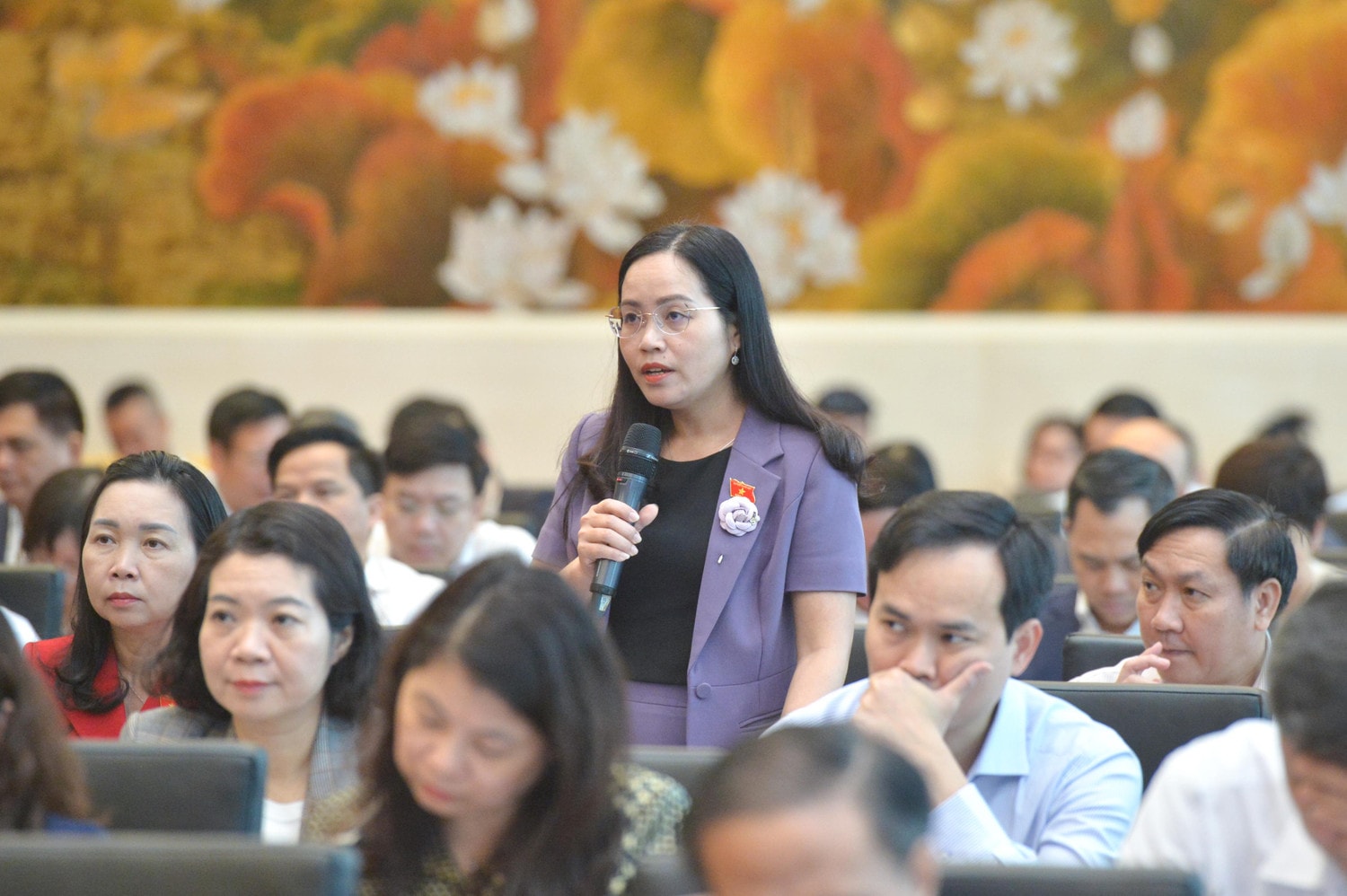 Đánh giá cụ thể, toàn diện việc luật hóa quy định đấu giá biển số xe -0