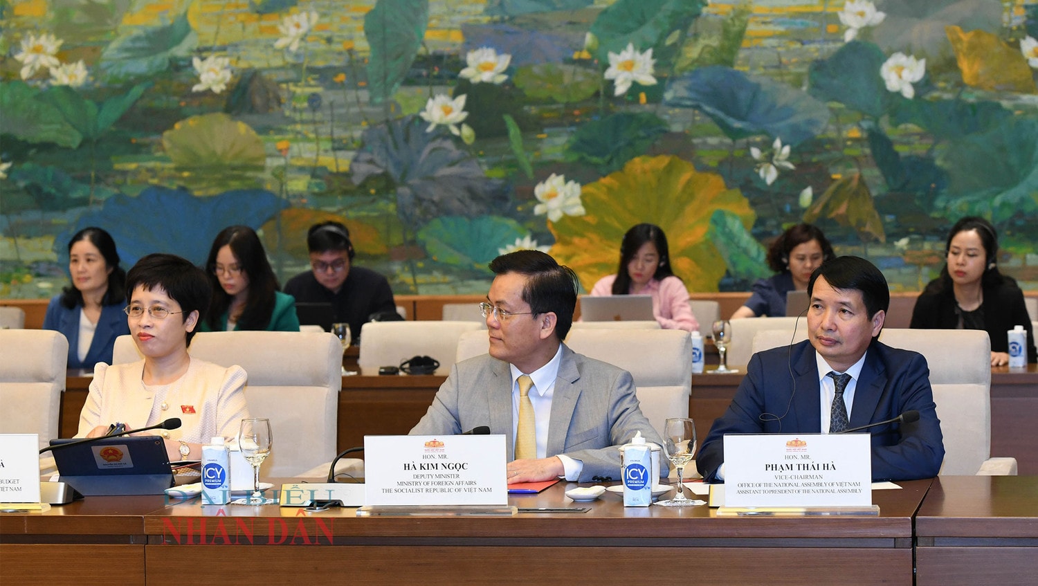 Chủ tịch Quốc hội Vương Đình Huệ tiếp Đoàn nghị sĩ Hoa Kỳ -0