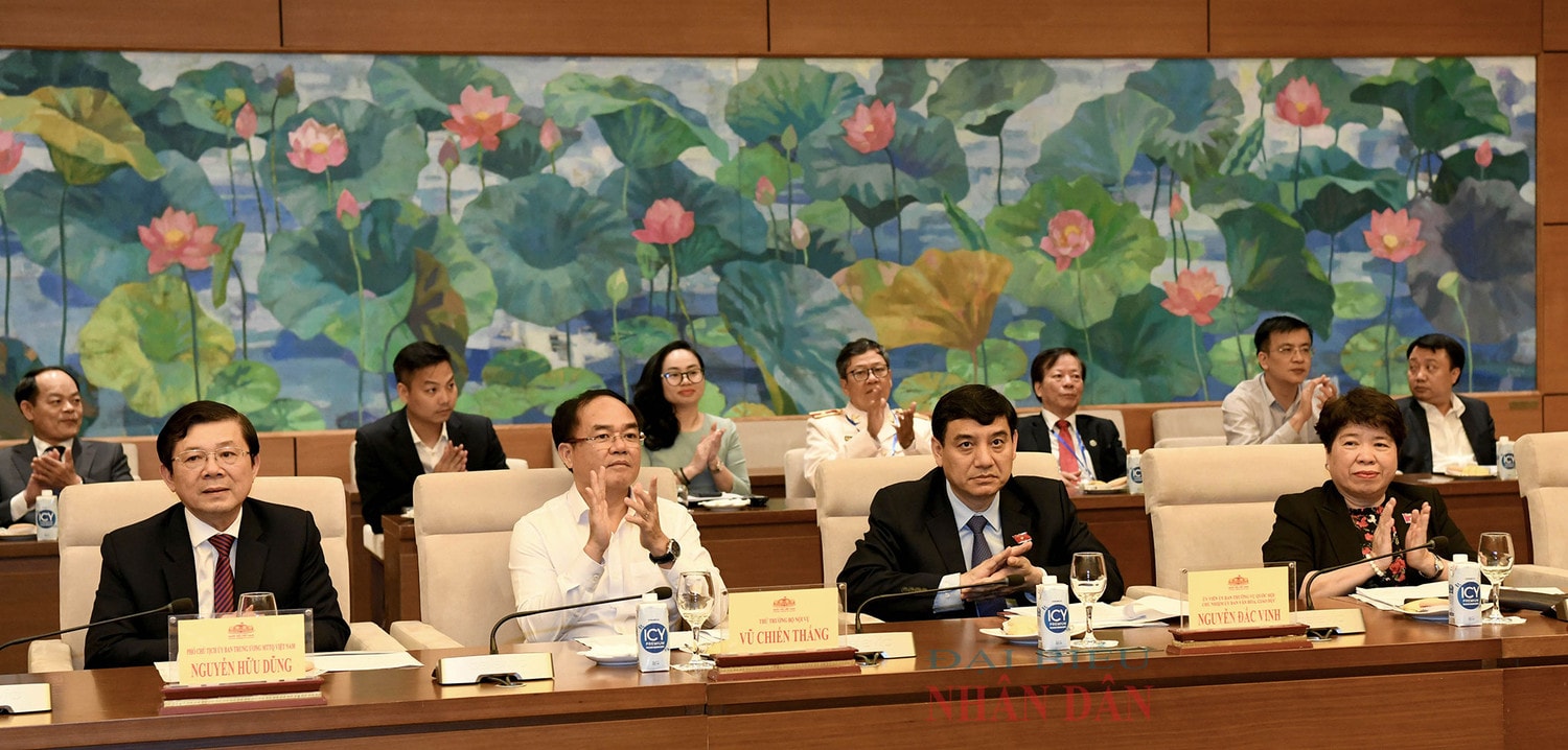 Chủ tịch Quốc hội Vương Đình Huệ: Tiếp tục khơi dậy khát vọng và trách nhiệm phát triển Thủ đô Hà Nội nghìn năm văn hiến, anh hùng -0