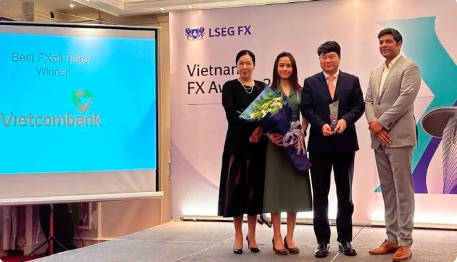 Vietcombank nhận danh hiệu Best FXall Taker tại lễ trao giải thưởng LSEG Vietnam FX Awards năm 2024 -0