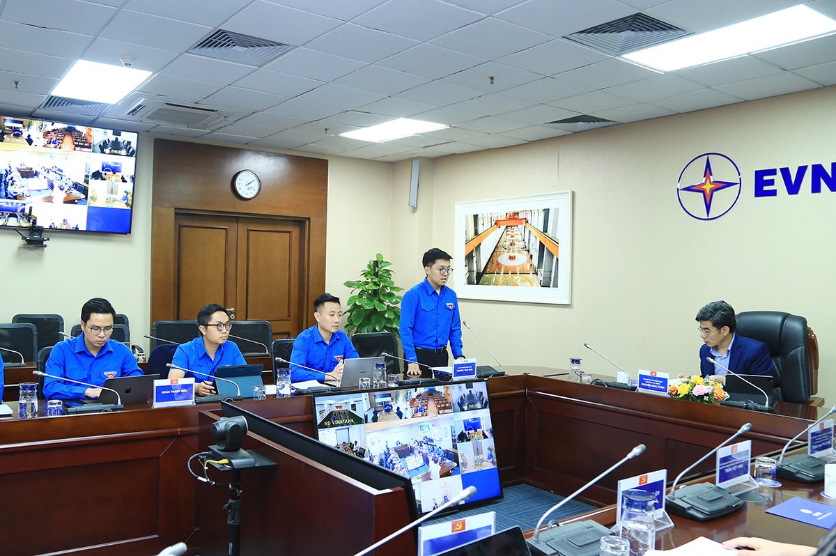 Tiếp tục phát huy tinh thần xung kích, sáng tạo của thanh niên EVN -0