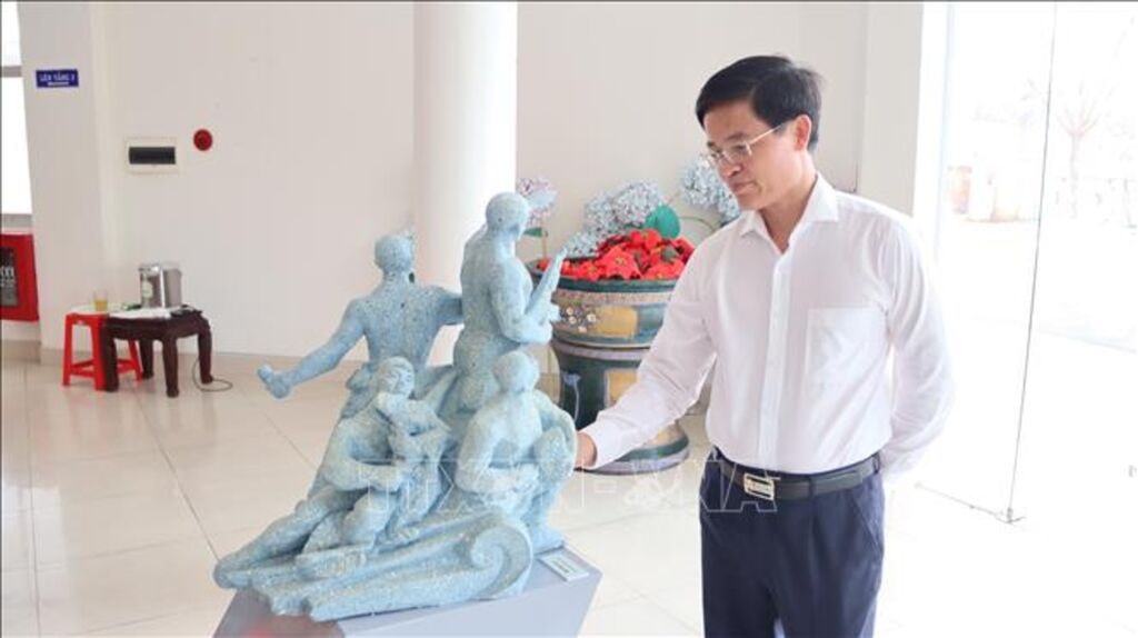 Sáng tạo mỹ thuật về đề tài Lực lượng vũ trang, chiến tranh cách mạng -0