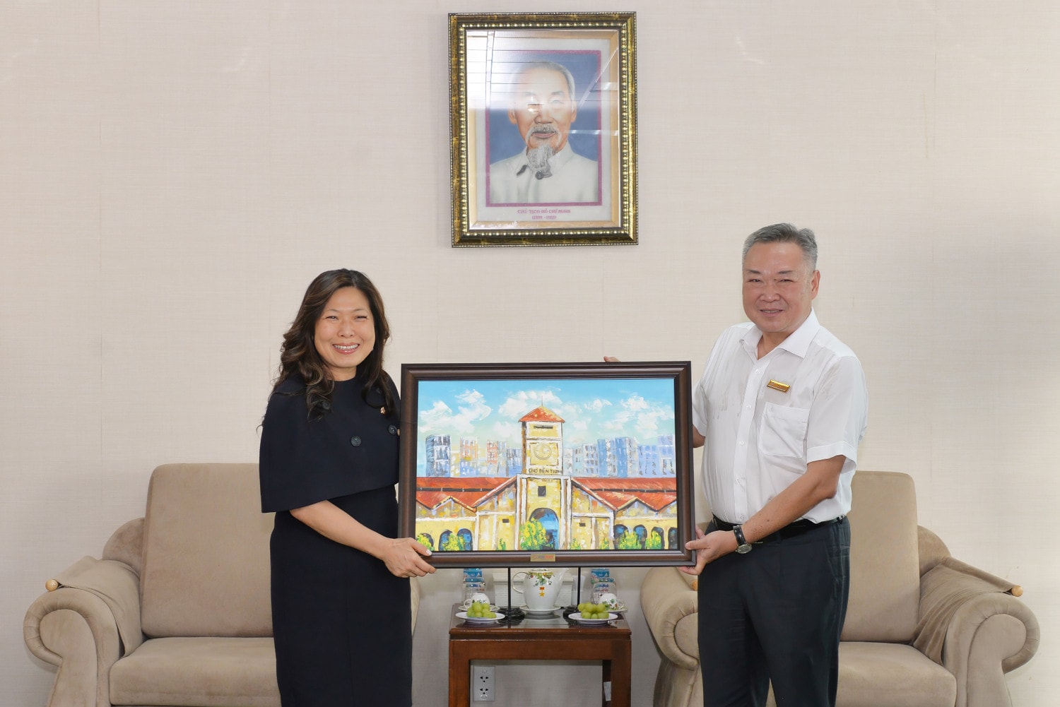 Làm việc với Bộ trưởng Phát triển kinh tế, Thương mại quốc tế và Xúc tiến xuất khẩu Canada -0