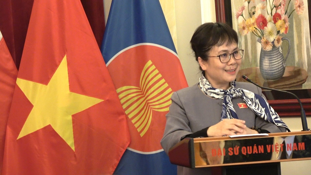 Phó Chủ tịch Quốc hội, Thượng tướng Trần Quang Phương gặp gỡ đại diện cộng đồng người Việt Nam tại Ba Lan -0