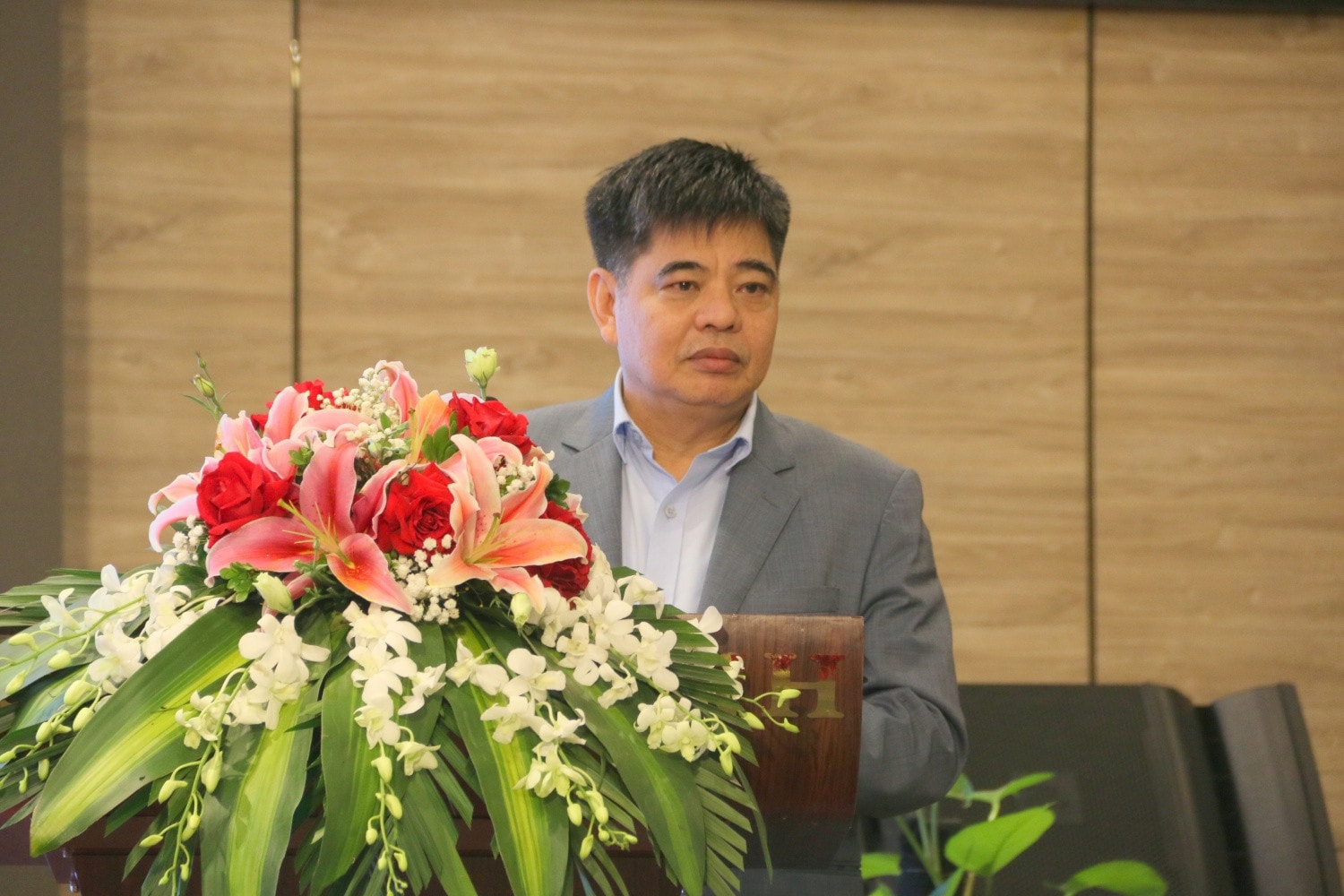 Vụ trưởng Vụ Địa bàn VI, Ủy ban Kiểm tra Trung ương Nguyễn Thanh Sơn phát biểu tại Hội thảo. Ảnh: PVN