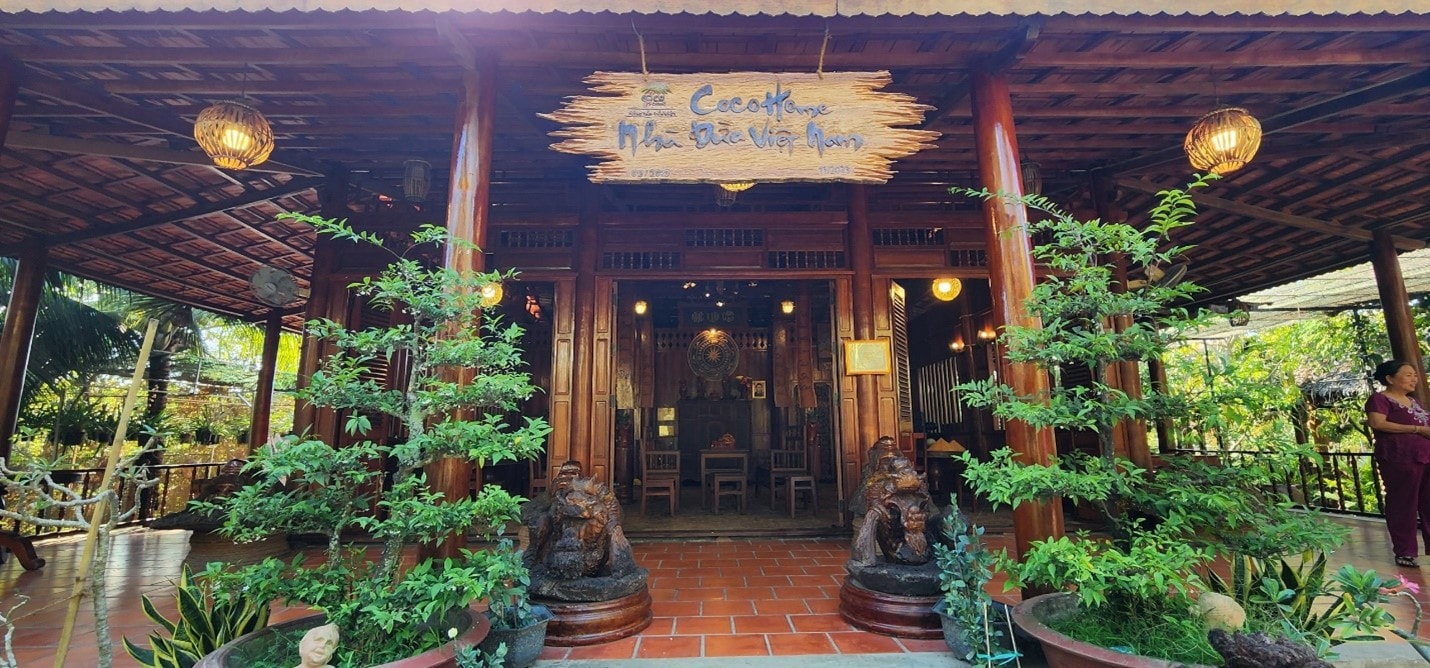 Ngôi nhà dừa 