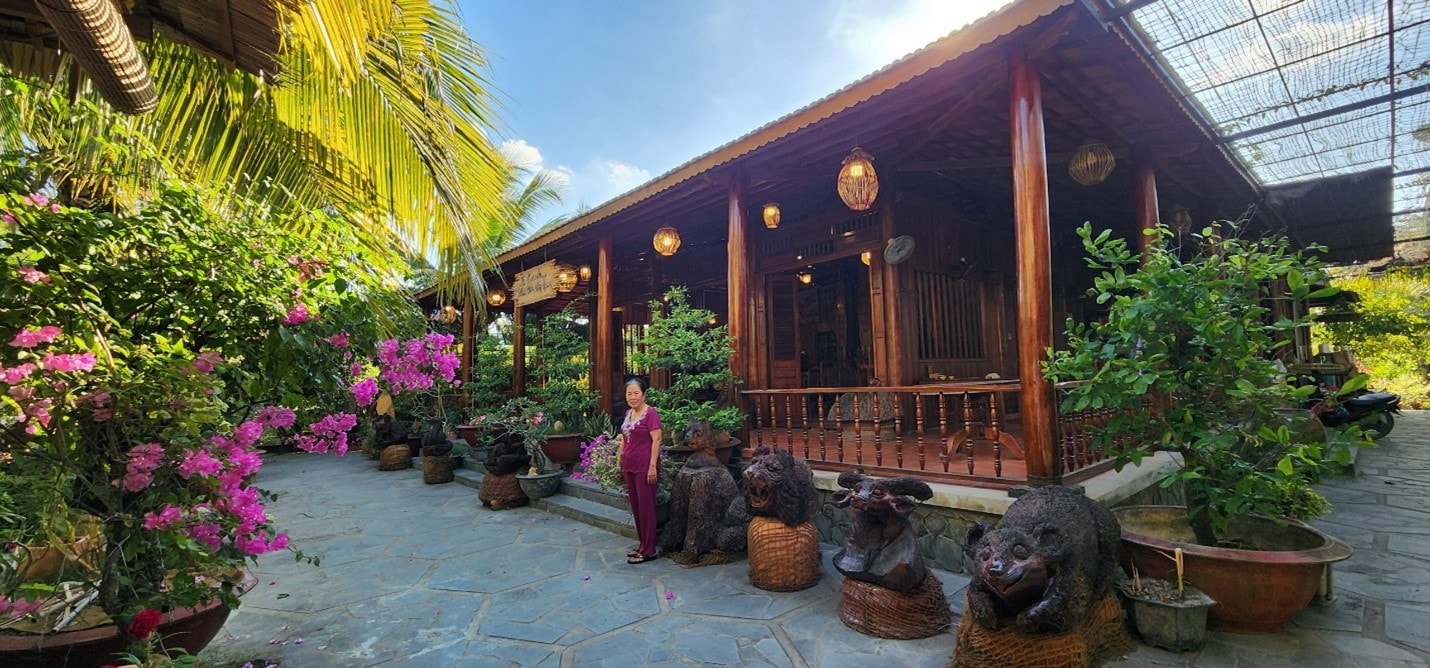 Ngôi nhà dừa 