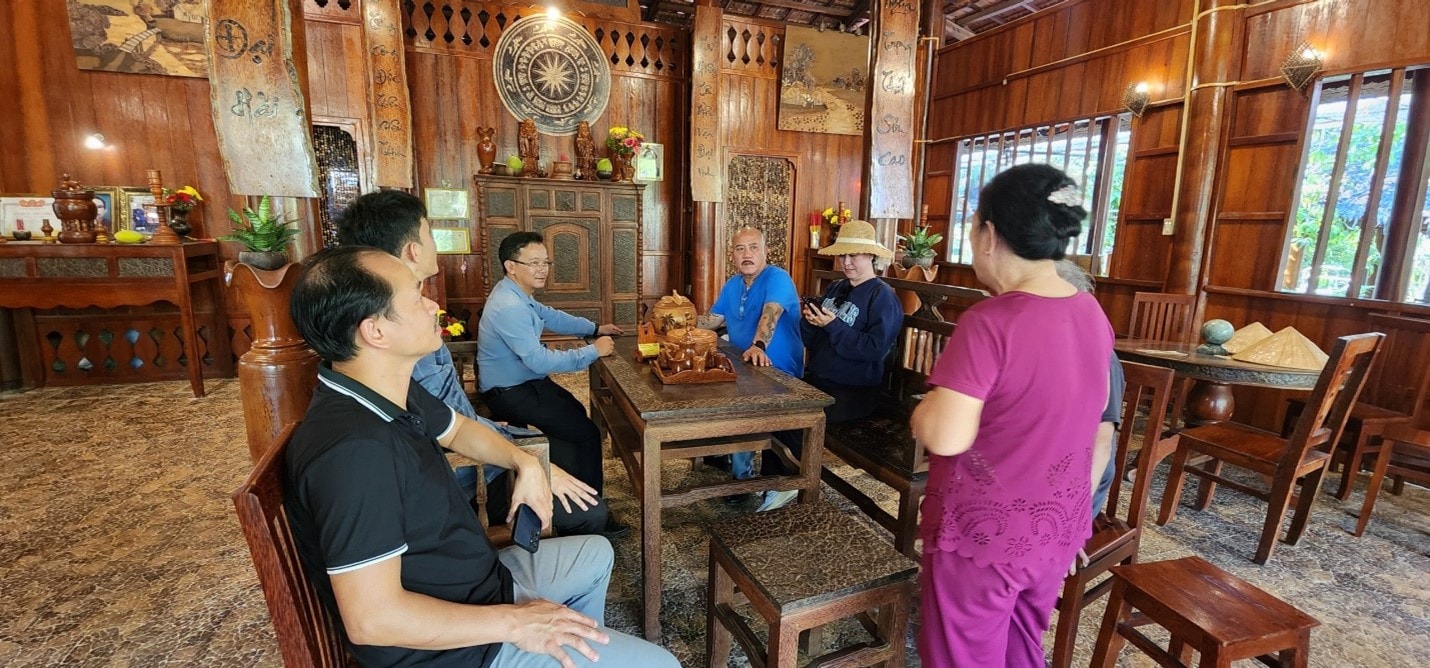 Ngôi nhà dừa 