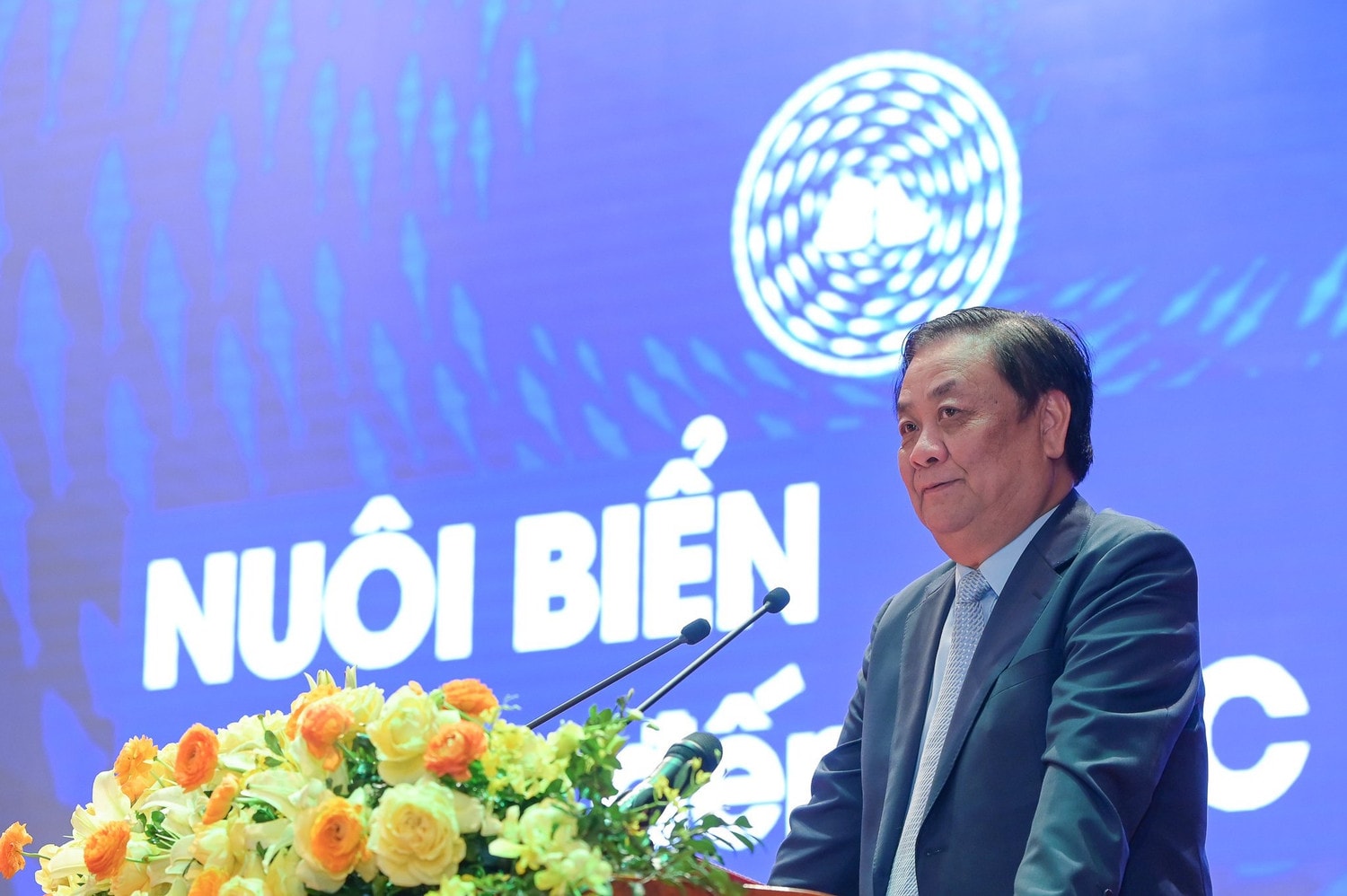Bộ trưởng Bộ Nông nghiệp và Phát triển Nông thôn Lê Minh Hoan phát biểu tại Hội nghị Phát triển bền vững nuôi biển, nhìn từ Quảng Ninh. Ảnh: BN “Nuôi biển, vì nguồn sống xanh thế hệ mai sau” -0