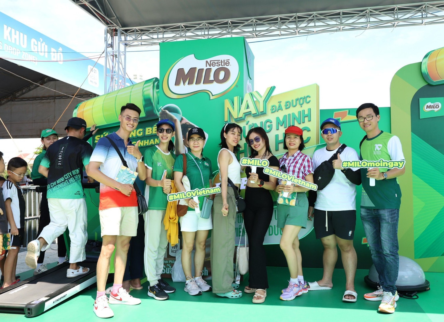 vận động viên tham gia các hoạt động ý nghĩa nâng cao sức bền của nhãn hàng milo trong khuôn khổ tiền phong marathon 2024 .jpg -0