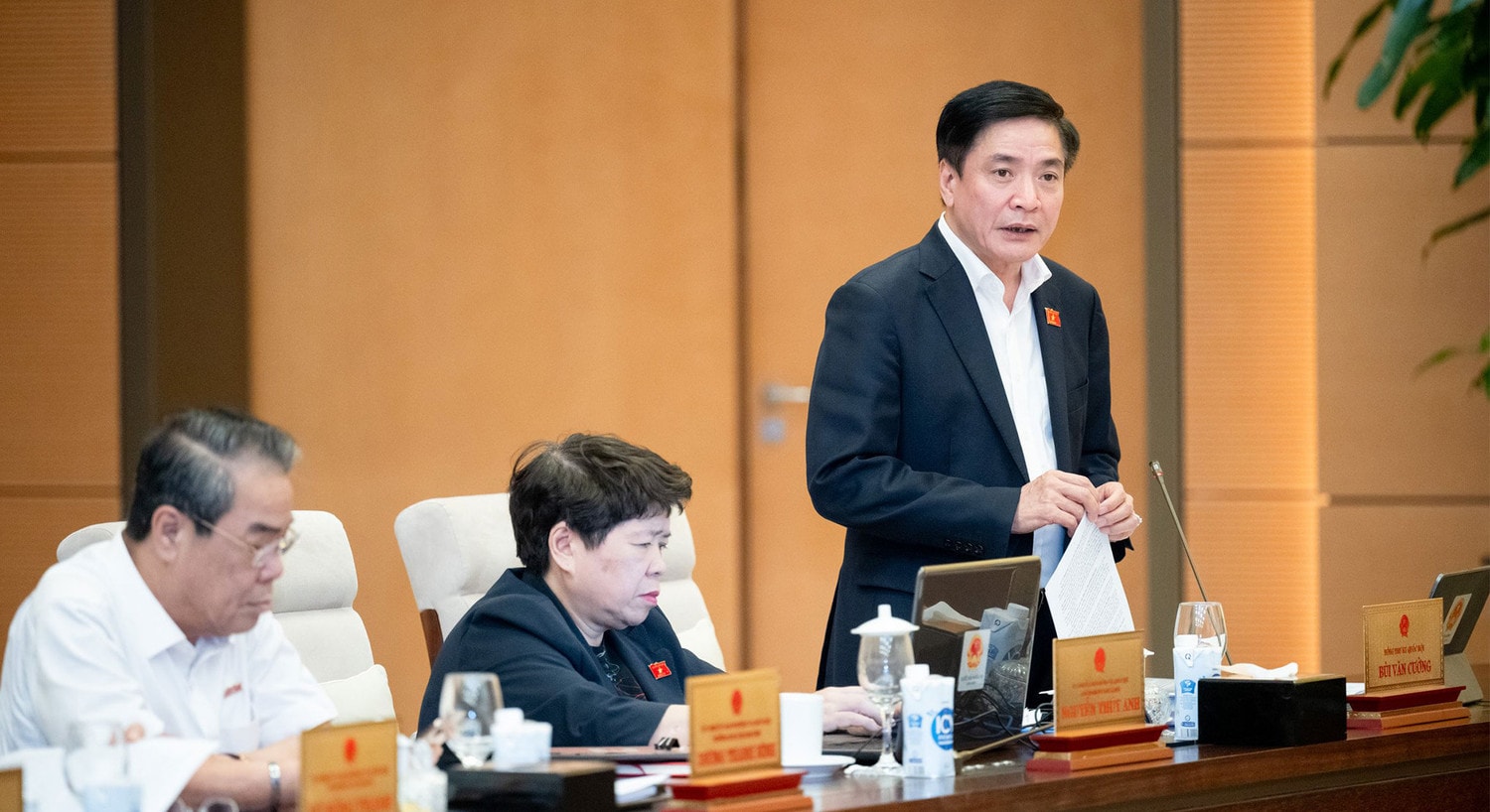 Cho ý kiến về dự thảo Nghị quyết vị trí việc làm thuộc thẩm quyền quản lý của Ủy ban Thường vụ Quốc hội -0
