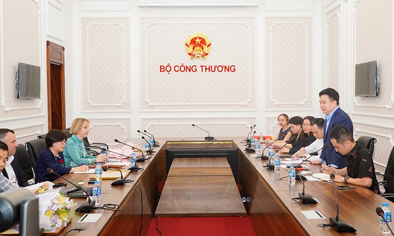Công ty CP Hơi kỹ nghệ Que hàn (SOVIGAZ) nhận Bằng khen của Bộ trưởng Bộ Công Thương -0