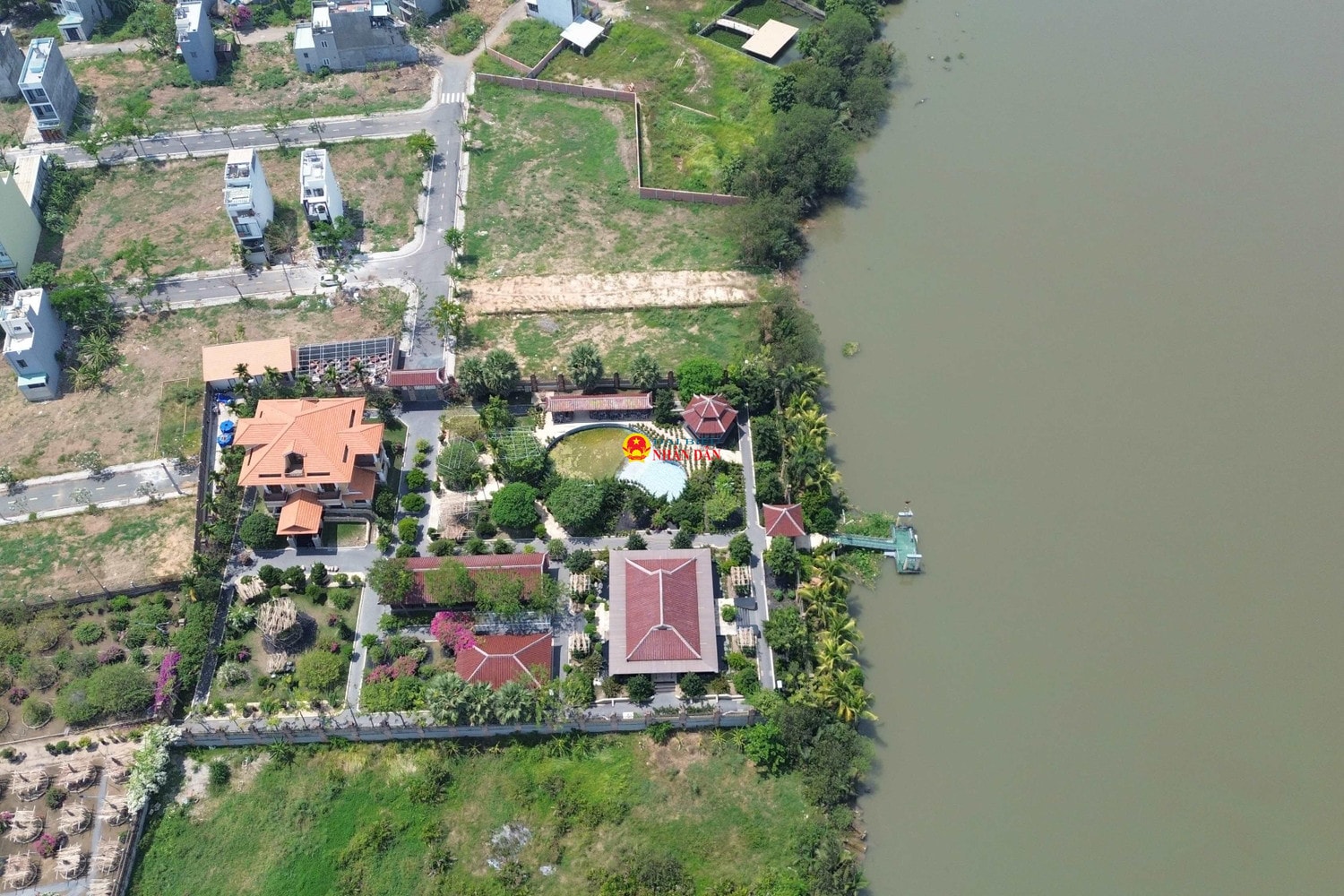 TP. Hồ Chí Minh: Cần làm rõ việc cấp phép xây dựng nhà, xây bờ kè tạm cho cá nhân tại khu vực bờ sông Tắc ở TP. Thủ Đức theo quy hoạch nào? -0