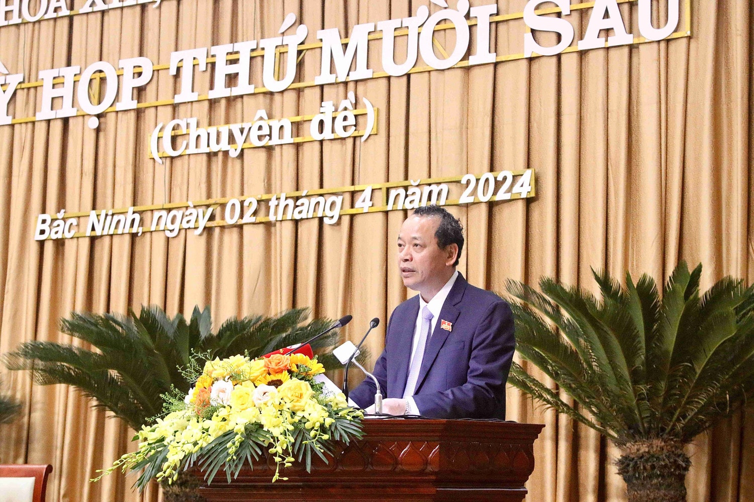 Xem xét, thông qua nhiều nội dung quan trọng, cấp thiết -0