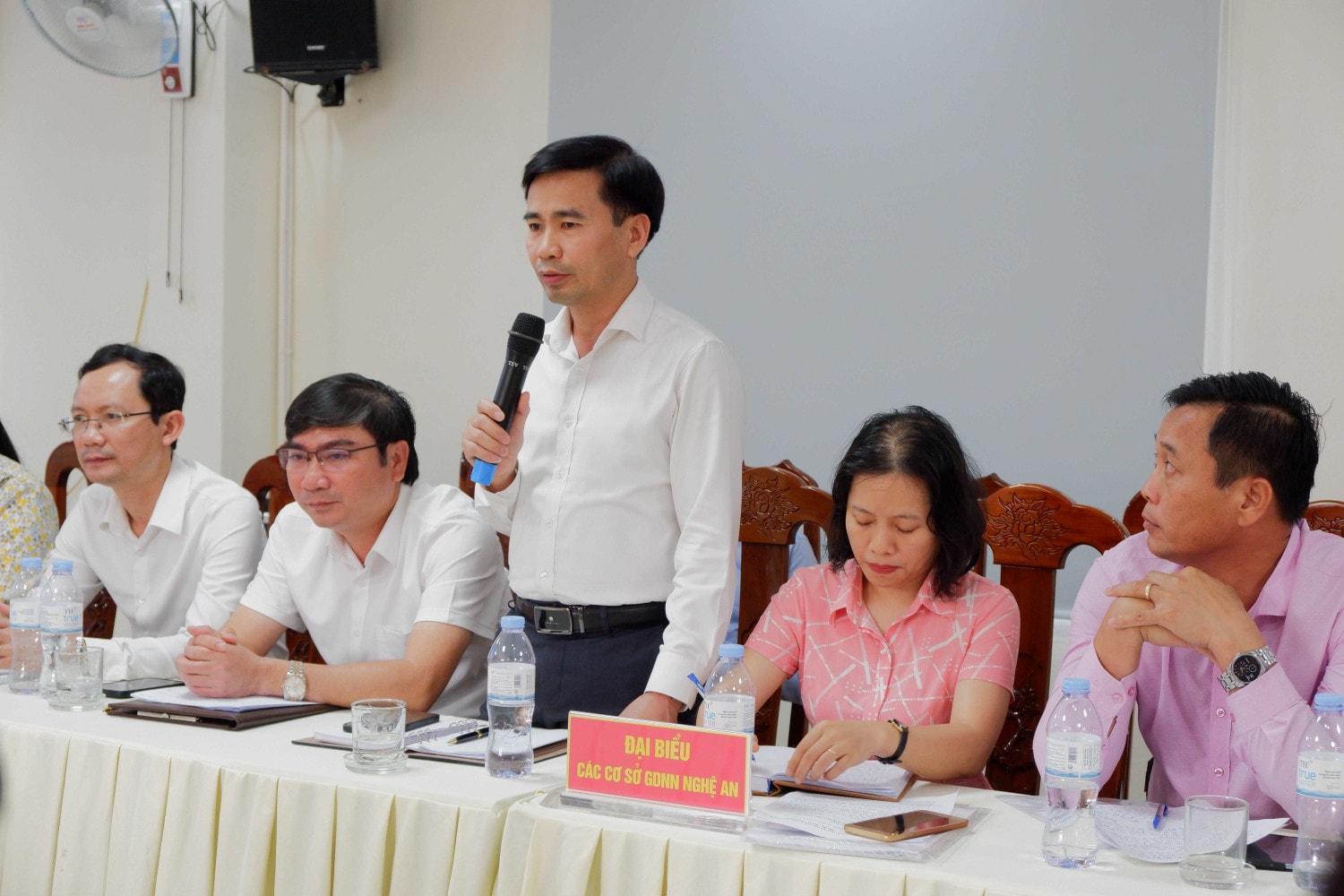 Cần có chính sách đãi ngộ thỏa đáng để thu hút người giỏi vào giáo dục nghề nghiệp -4