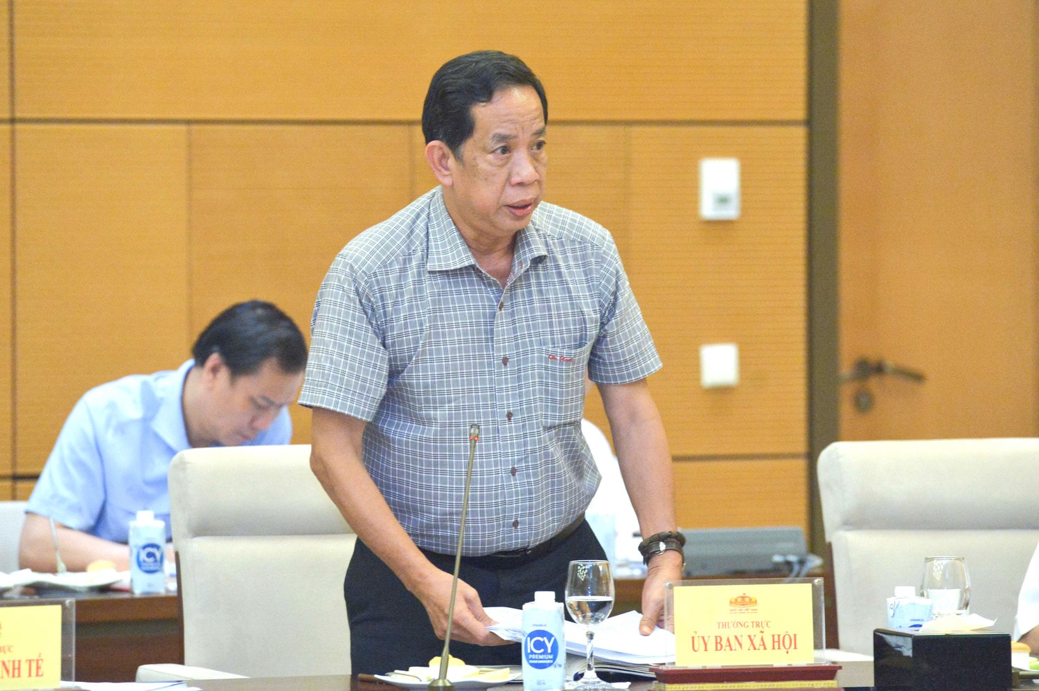Chủ tịch Quốc hội Vương Đình Huệ chủ trì hội nghị giao ban lãnh đạo Quốc hội với các cơ quan của Quốc hội, Ủy ban Thường vụ Quốc hội