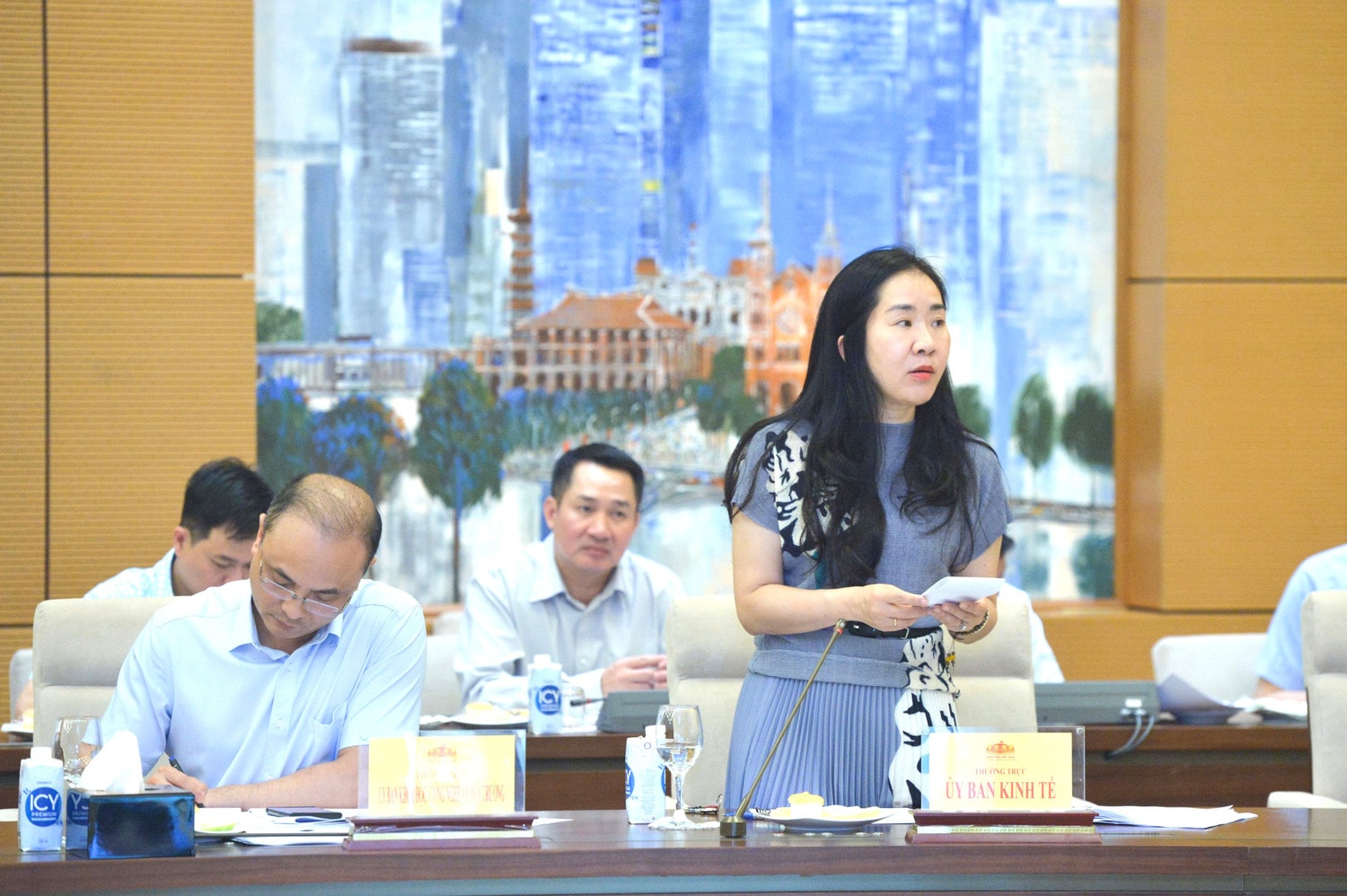 Chủ tịch Quốc hội Vương Đình Huệ chủ trì hội nghị giao ban lãnh đạo Quốc hội với các cơ quan của Quốc hội, Ủy ban Thường vụ Quốc hội