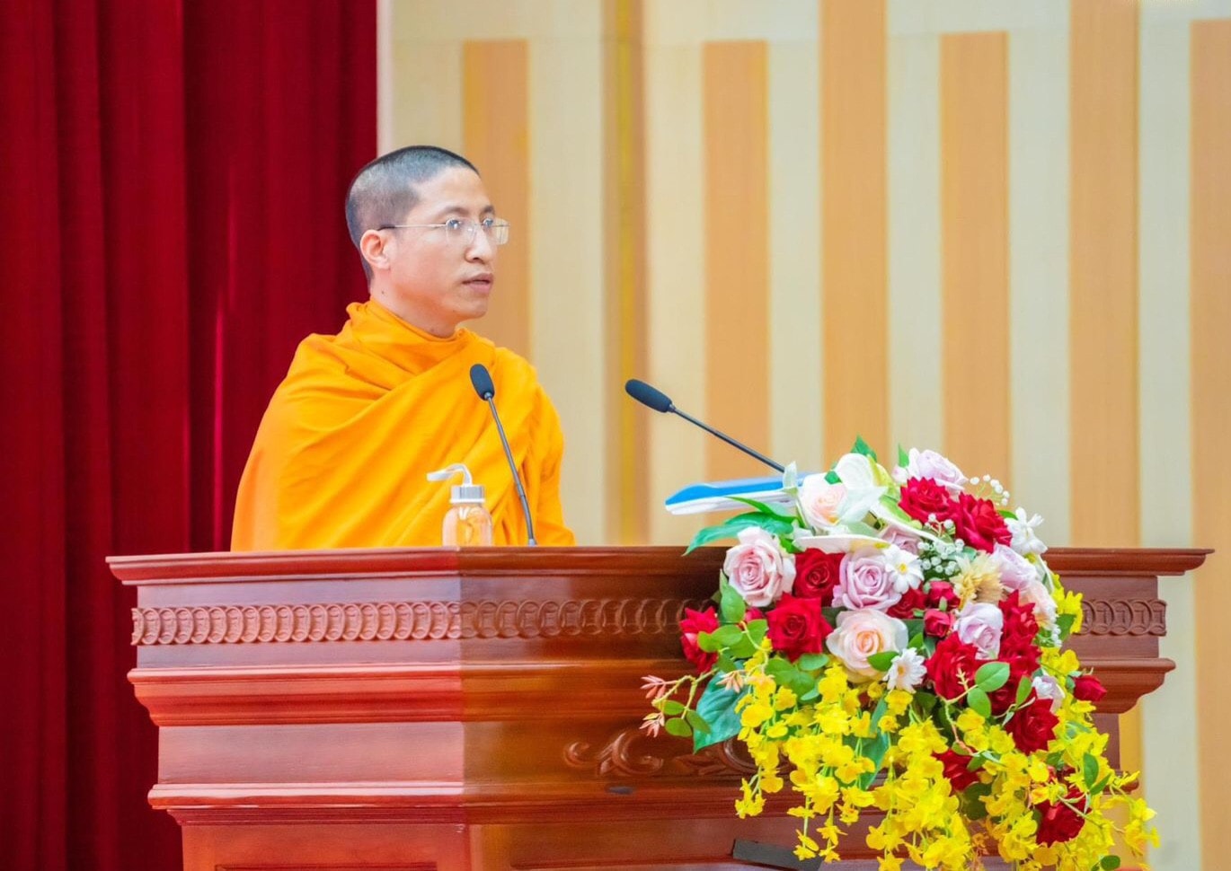 Quảng Ninh: Bồi dưỡng kiến thức giáo dục quốc phòng và an ninh cho hơn 200 chư Tăng, Phật tử TP. Uông Bí -0