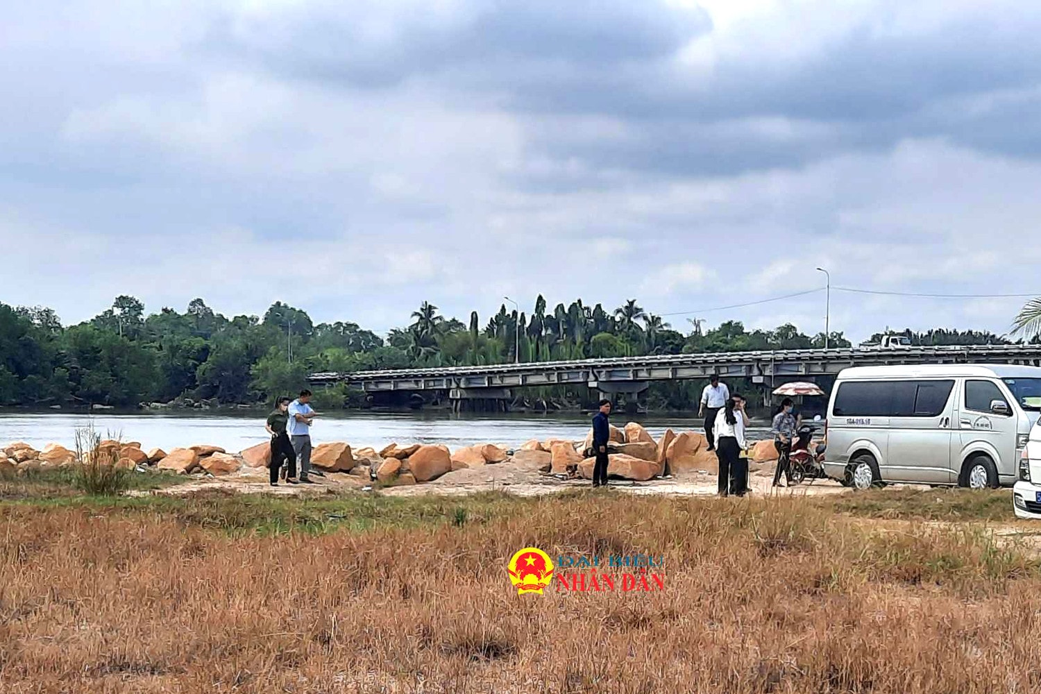 HĐND TP. Thủ Đức khảo sát thực địa khu vực có dấu hiệu san lấp, lấn chiếm bờ sông Tắc -0