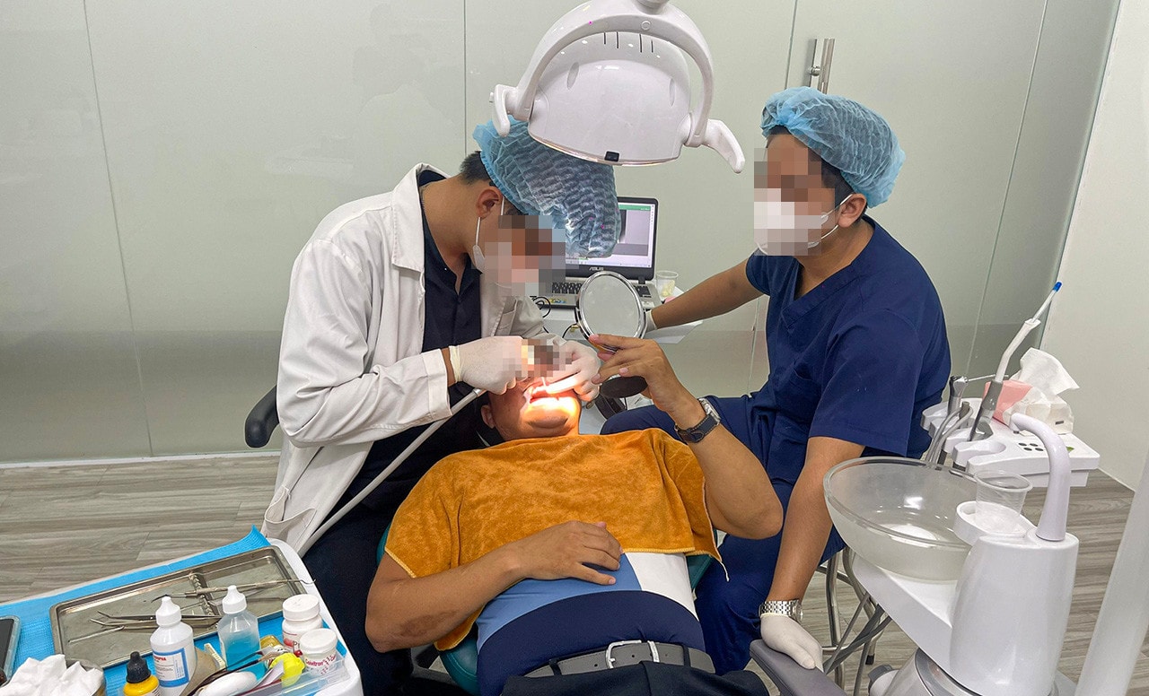 Bị đình chỉ vì không có giấy phép, Viện Nha khoa Thẩm mỹ Chợ Rẫy và Nha khoa Thẩm mỹ Quốc tế Korea vẫn ngang nhiên hoạt động