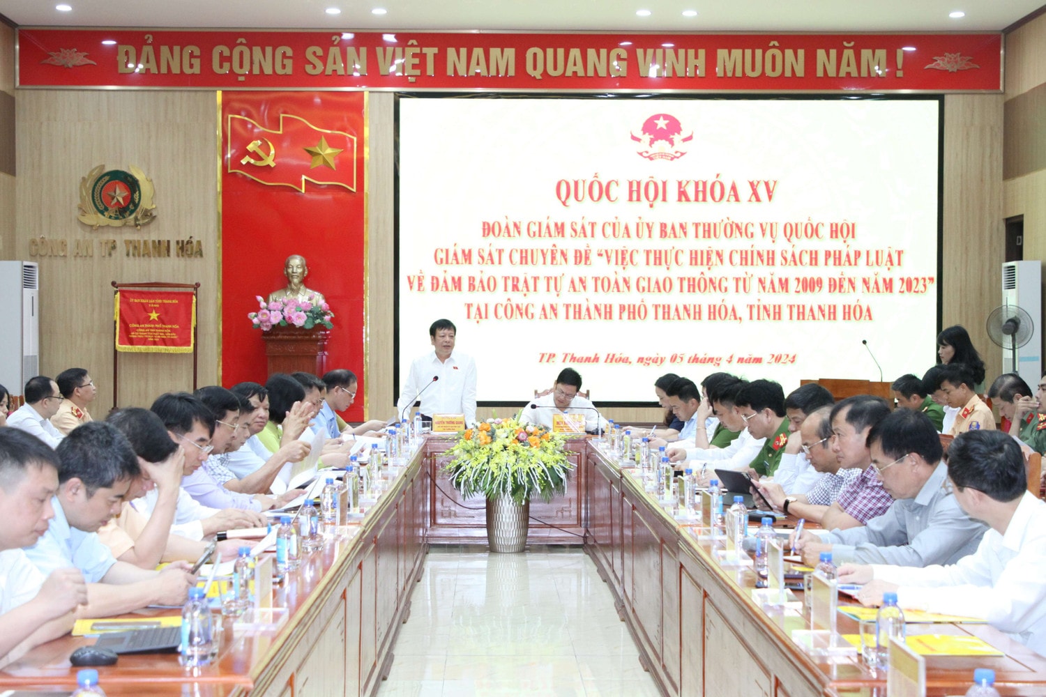 Quang cảnh cuộc làm việc Đoàn giám sát của Ủy ban Thường vụ Quốc hội làm việc với công an TP. Thanh Hóa -0