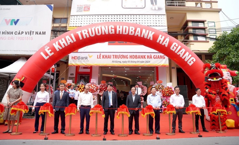 HDBank đặt Chi nhánh đầu tiên tại cửa ngõ phía Bắc của Tổ quốc -0