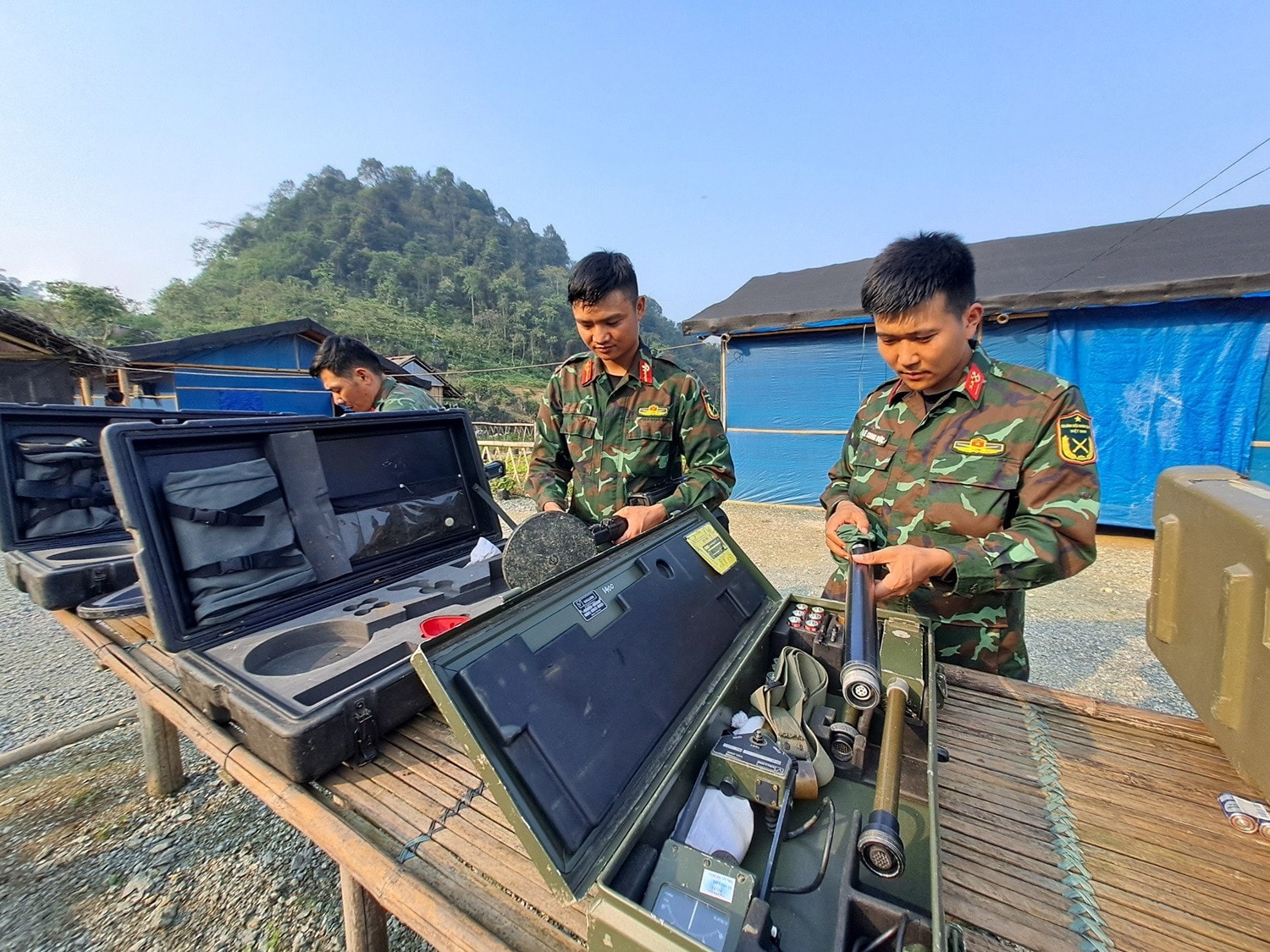 Hà Giang:Nỗ lực rà phá bom mìn vì sự bình yên của nhân dân -0