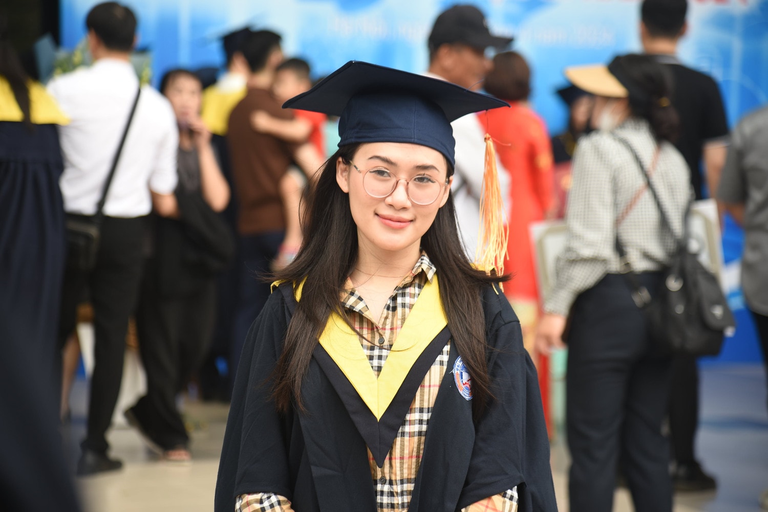 Trường Đại học Kinh tế Quốc dân trao bằng thạc sĩ cho gần 1.100 học viên ảnh 7 Trường Đại học Kinh tế Quốc dân trao bằng cho hơn 1.000 tân thạc sĩ -0