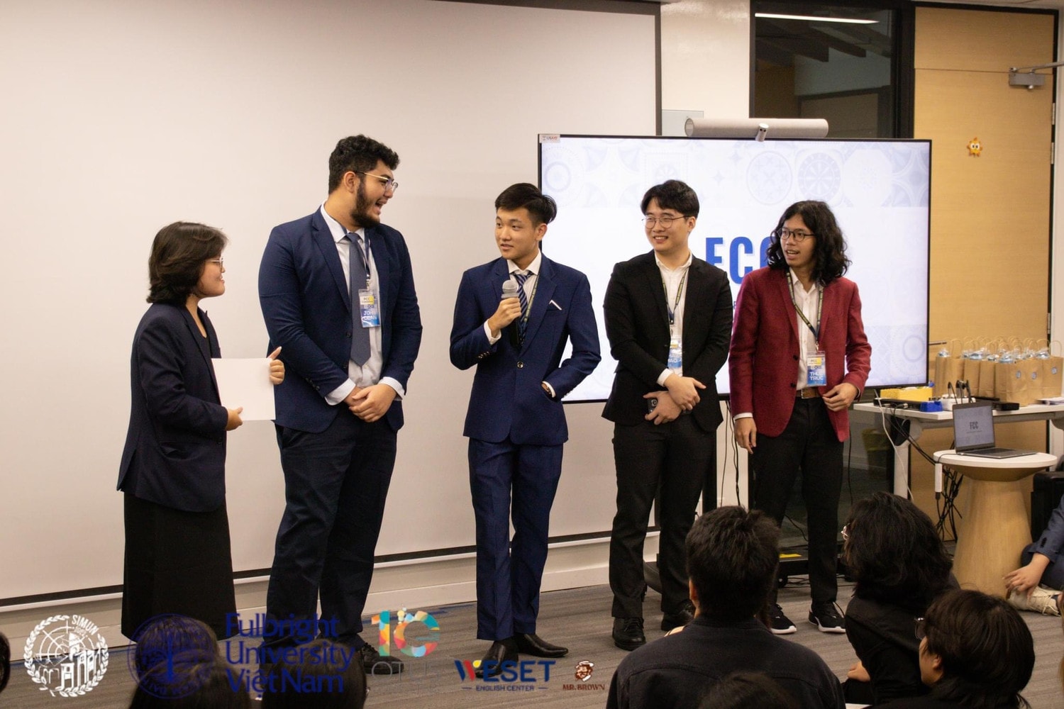 Nam sinh TP. Hồ Chí Minh trúng tuyển Đại học Johns Hopkins top 9 nước Mỹ ảnh 3 Nam sinh TP. Hồ Chí Minh trúng tuyển đại học top 9 nước Mỹ -0