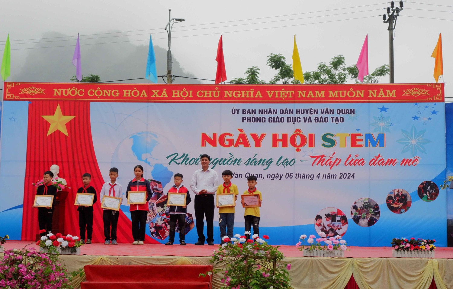 29 đội robot VEX IQ tham gia Ngày hội STEM huyện Văn Quan 2024 -0