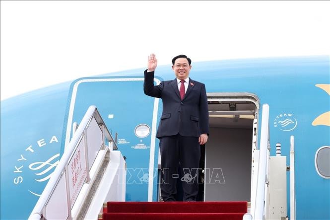 Chủ tịch Quốc hội Vương Đình Huệ đến Thủ đô Bắc Kinh, bắt đầu chuyến thăm chính thức Cộng hòa Nhân dân Trung Hoa -0