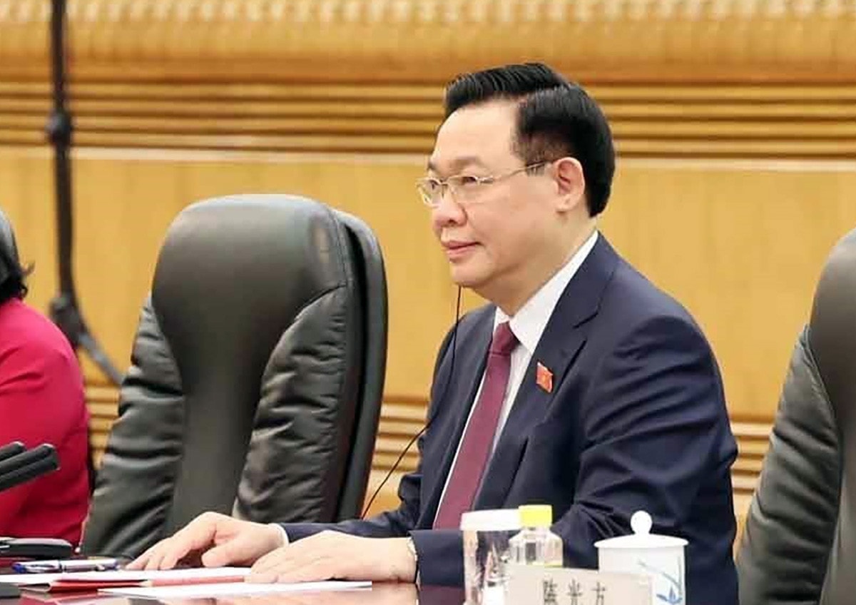 NA Chairman Vuong Dinh Hue speaks at the meeting. Photo: Nhan Sang National Assembly Chairman meets Chinese leader Xi Jinping -0