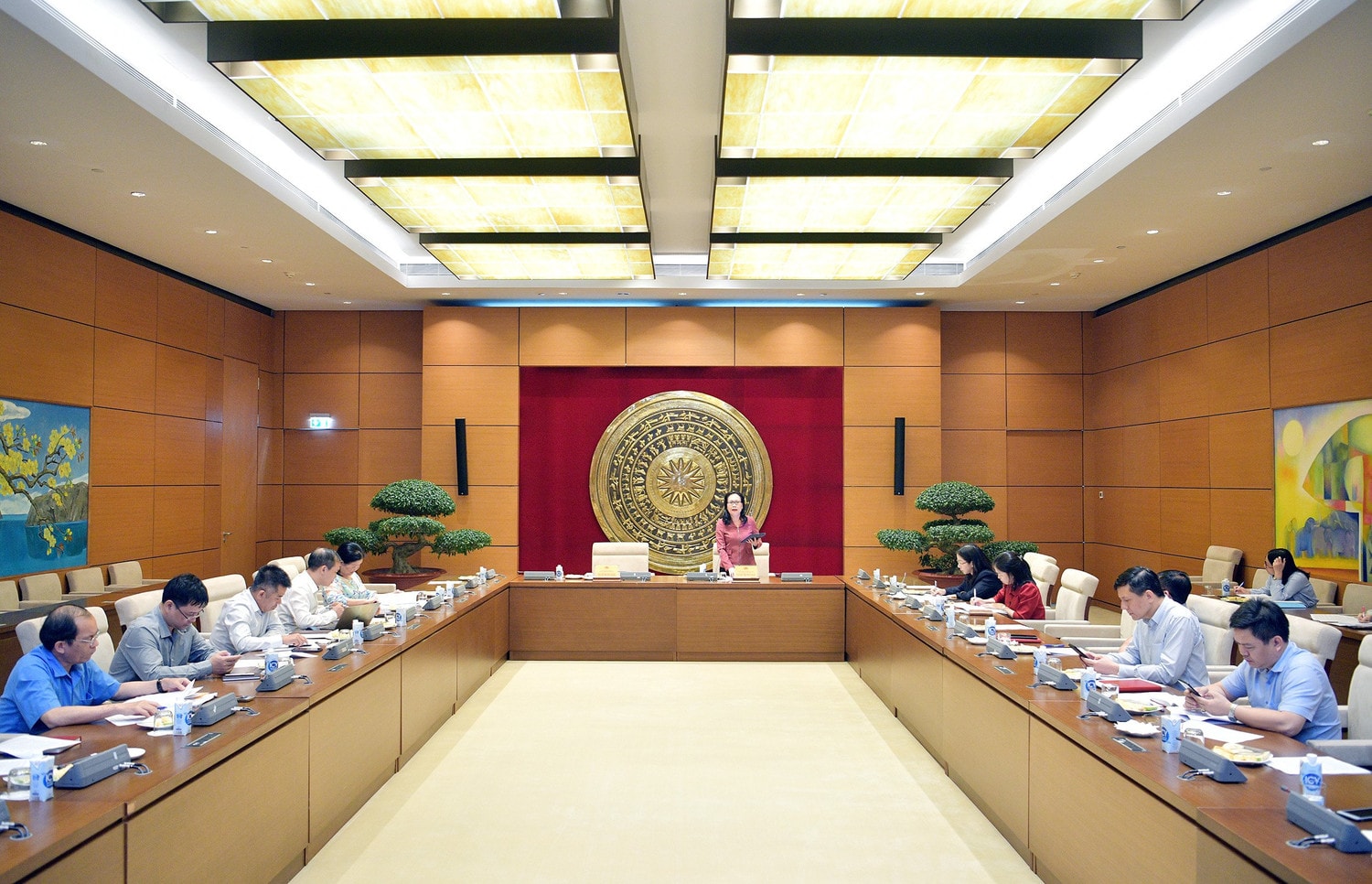 Quang cảnh Phiên họp