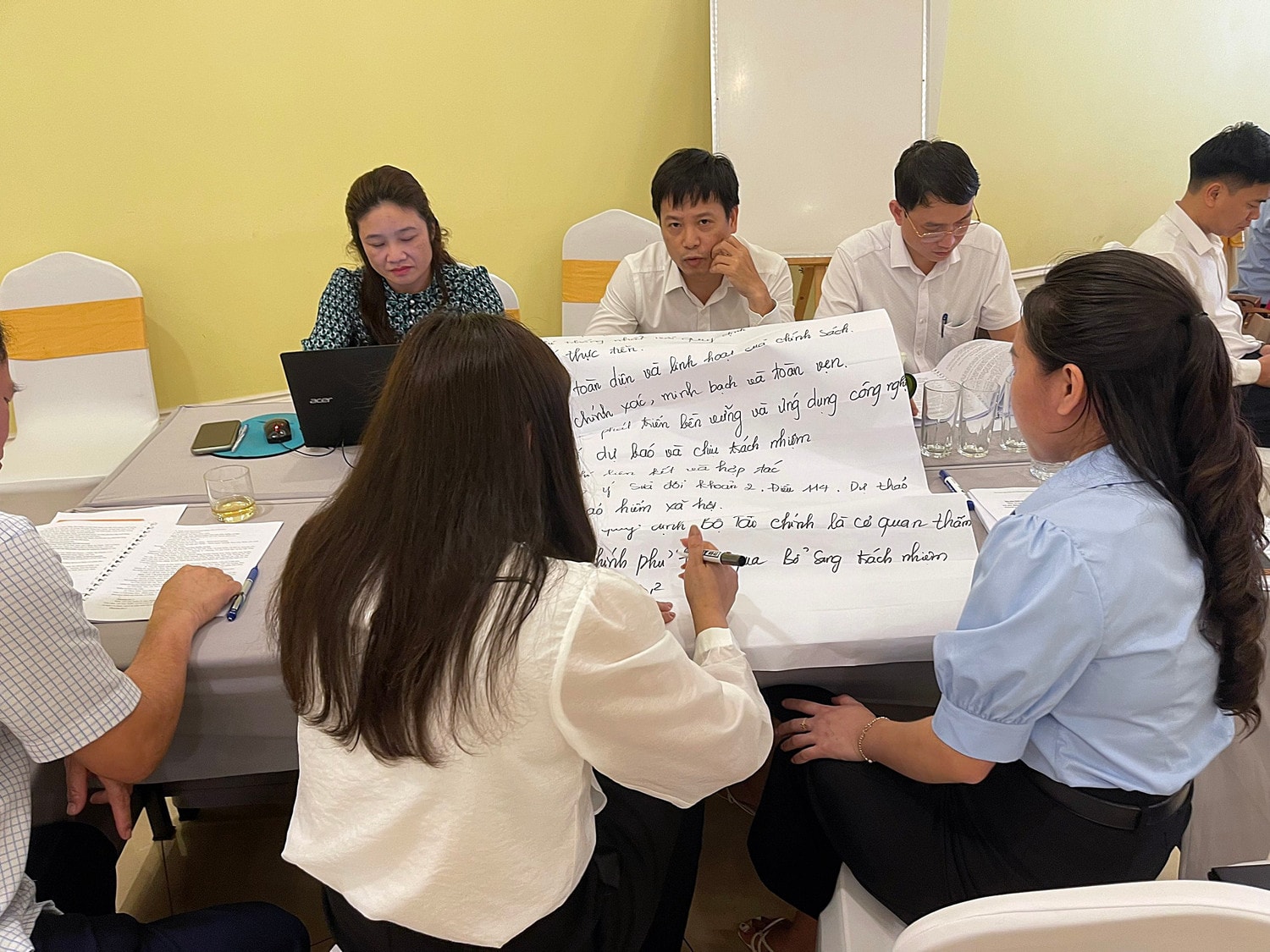 Trang bị kỹ năng xây dựng và hoàn thiện các chế định liên quan đến đầu tư Quỹ bảo hiểm xã hội -0