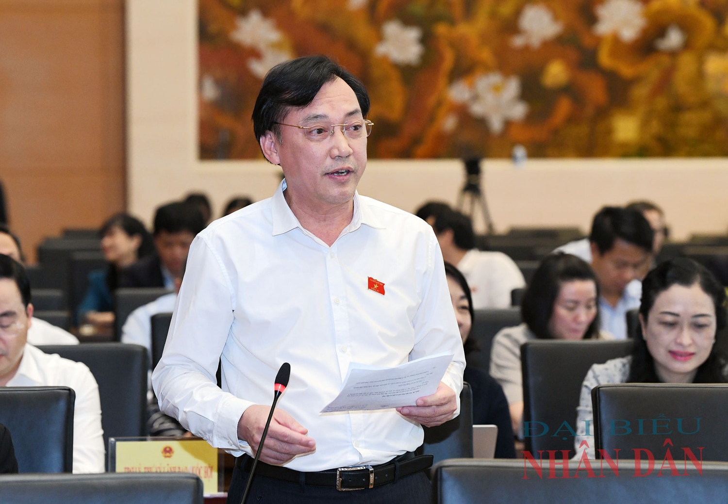 ĐBQH Phan Viết Lượng (Bình Phước) phát biểu. Ảnh: Lâm Hiển