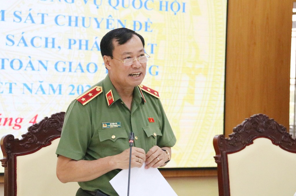 Đoàn giám sát của Ủy ban Thường vụ Quốc hội làm việc với UBND tỉnh Kiên Giang ảnh 2 Đoàn giám sát Ủy ban Thường vụ Quốc hội làm việc với tỉnh Kiên Giang