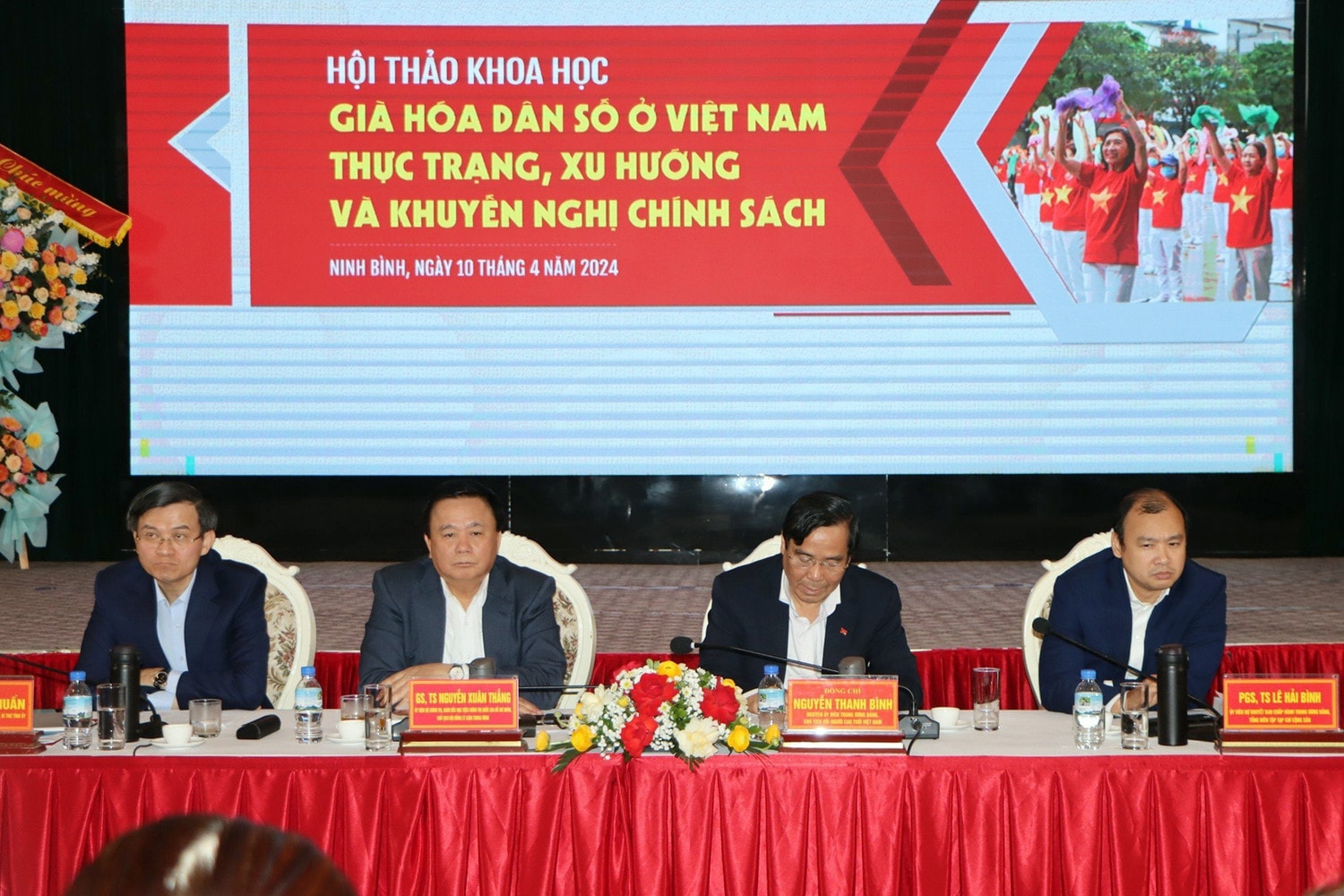 Chủ động thích ứng với già hóa dân số -0