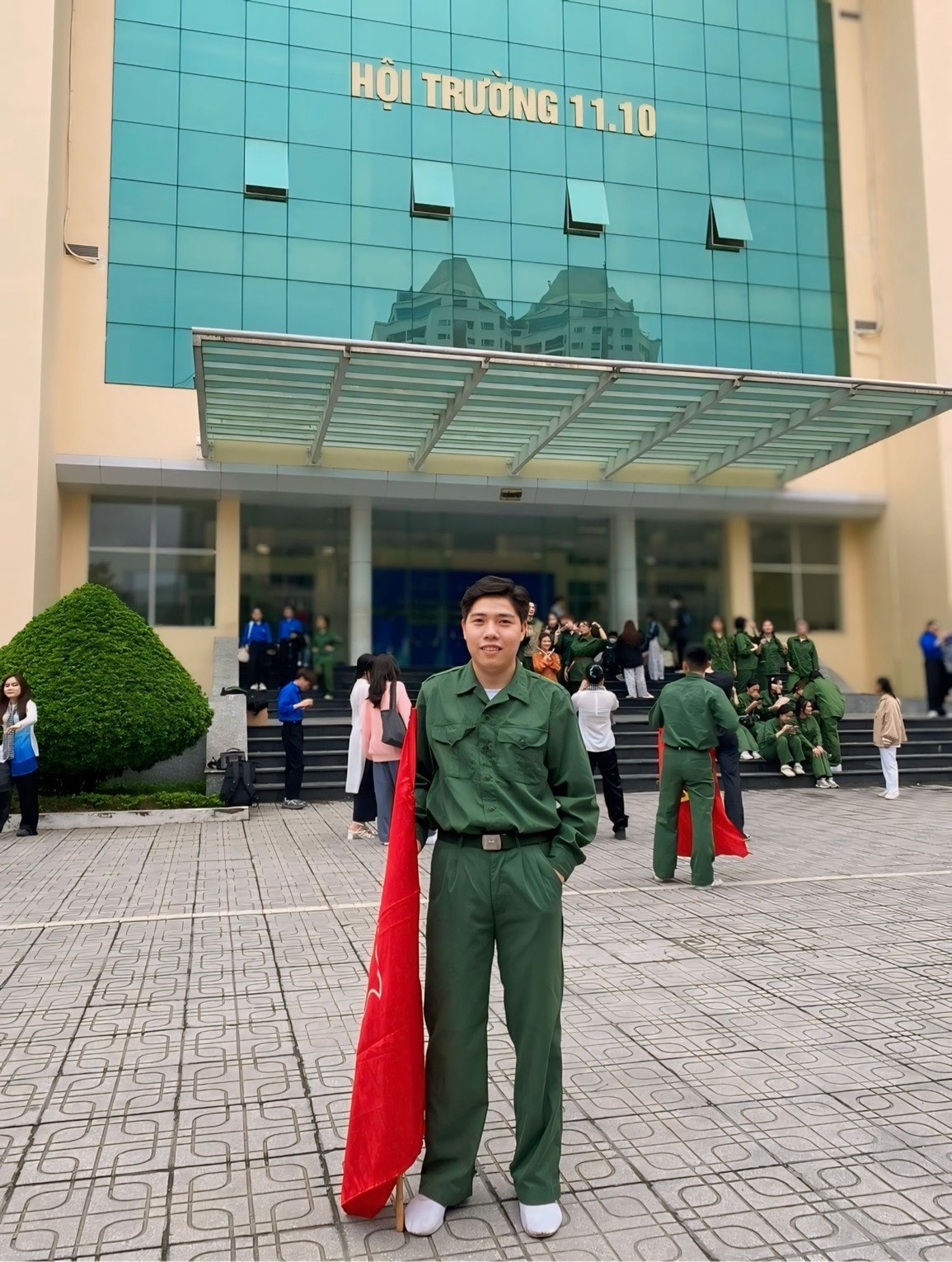 Nam sinh Giáo dục Quốc phòng và An ninh mong muốn trở thành thầy giáo truyền cảm hứng cho học sinh nghèo -0