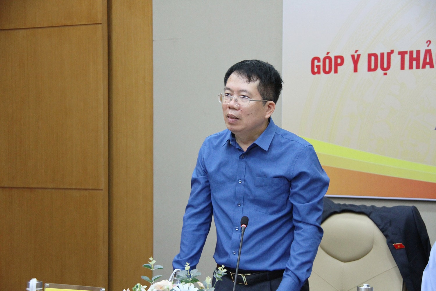 Viện trưởng Viện Nghiên cứu lập pháp Nguyễn Văn Hiển phát biểu tại hội thảo