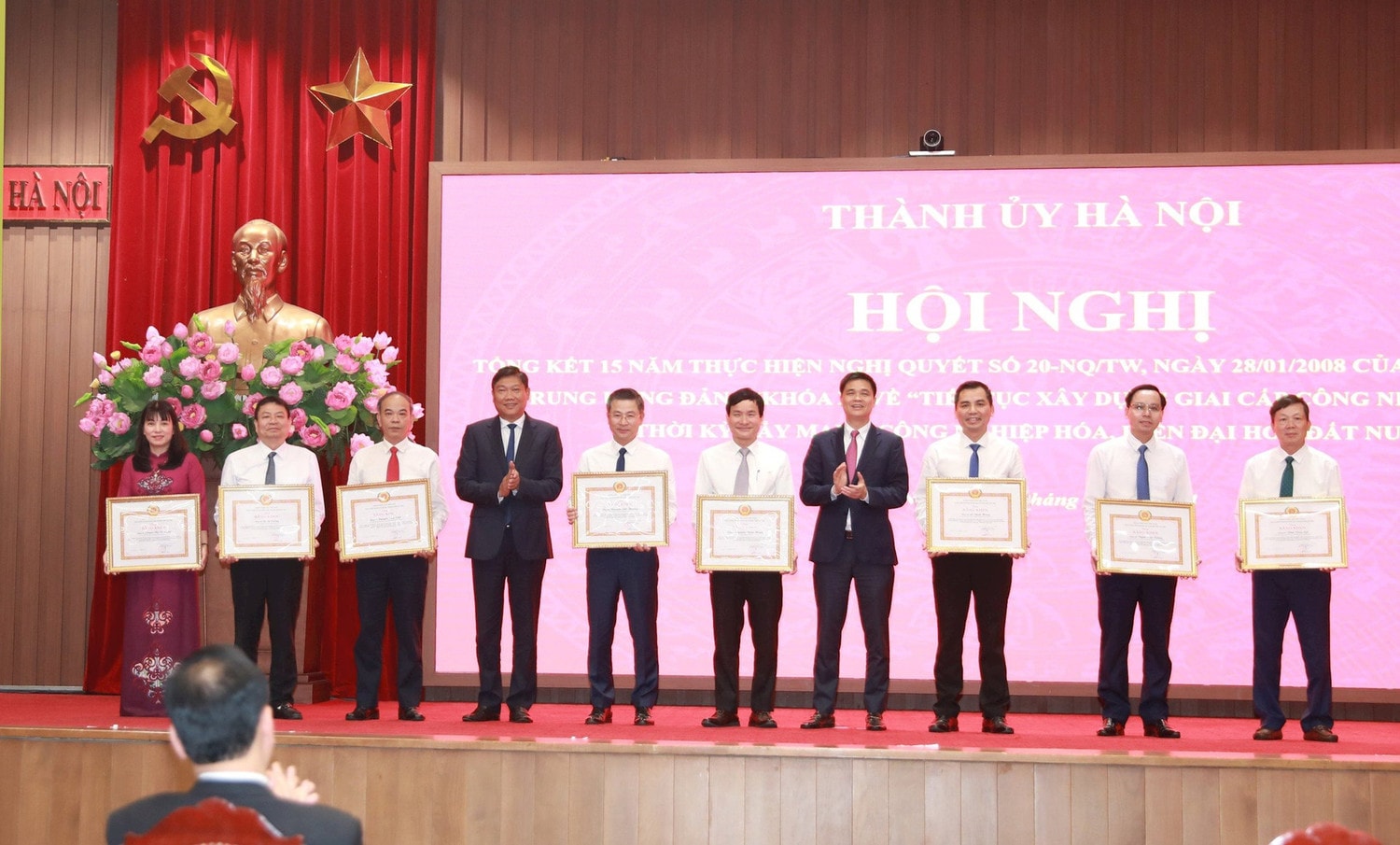 Nhận thức rõ hơn về vai trò, vị trí của giai cấp công nhân trong thời kỳ mới -0