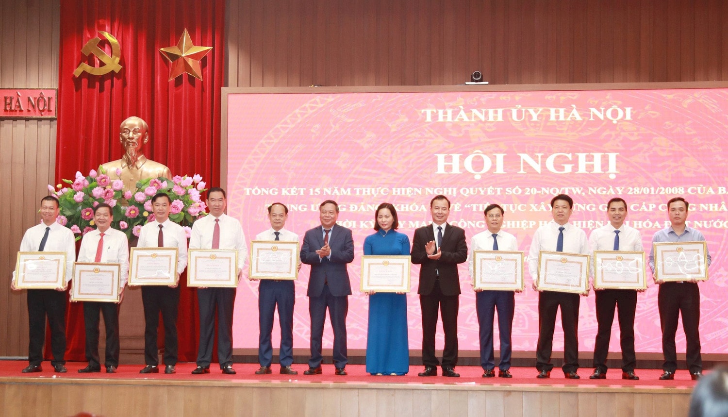 Nhận thức rõ hơn về vai trò, vị trí của giai cấp công nhân trong thời kỳ mới -0
